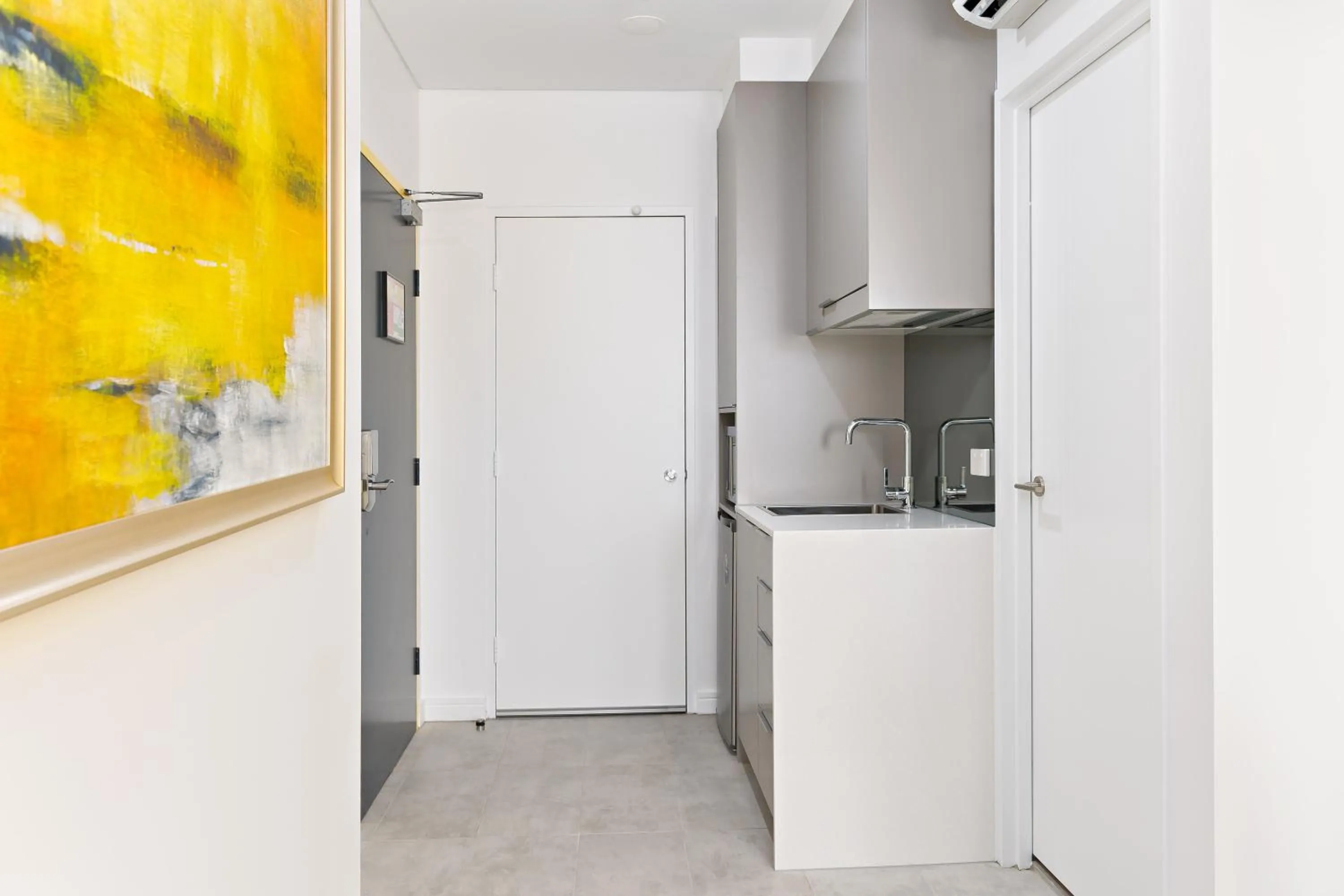 Kitchen or kitchenette in Value Suites Green Square