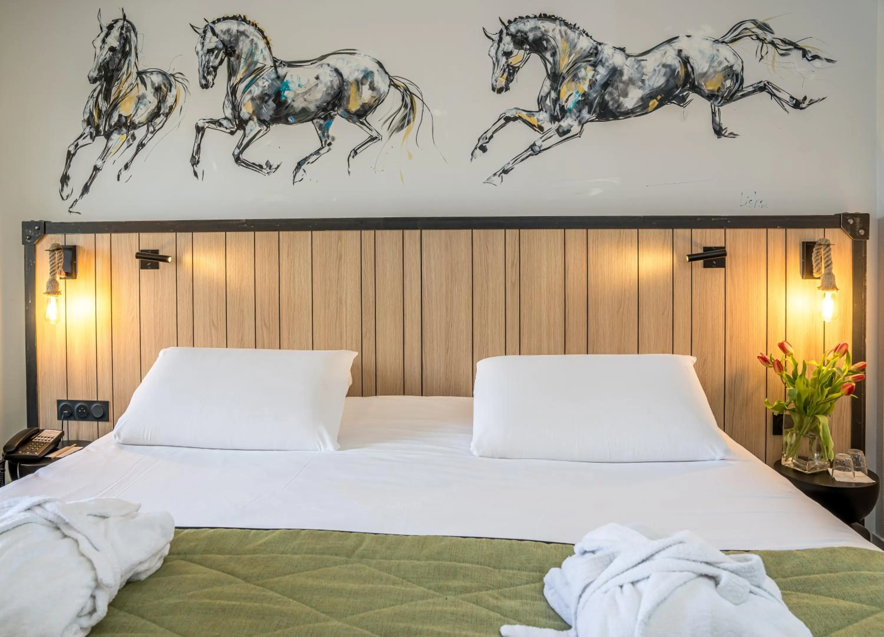 Bed in Mercure Bords de Loire Saumur