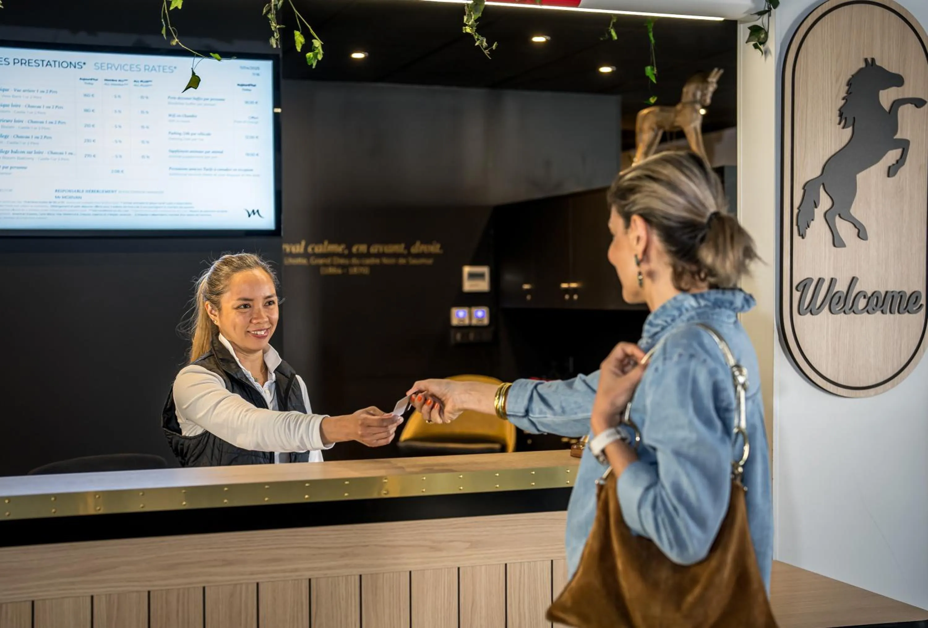 Lobby or reception in Mercure Bords de Loire Saumur