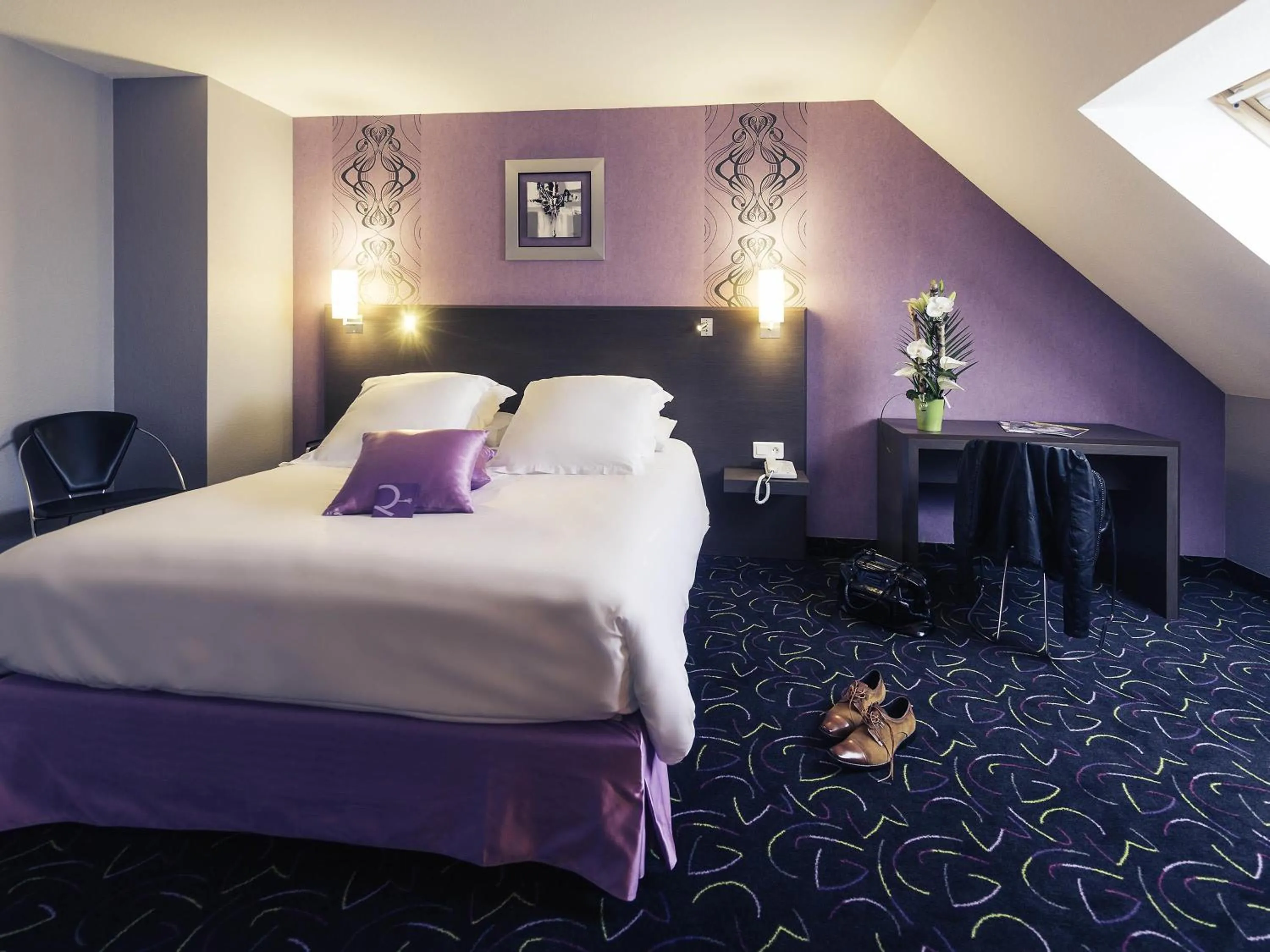 Bedroom, Bed in Mercure Bords de Loire Saumur