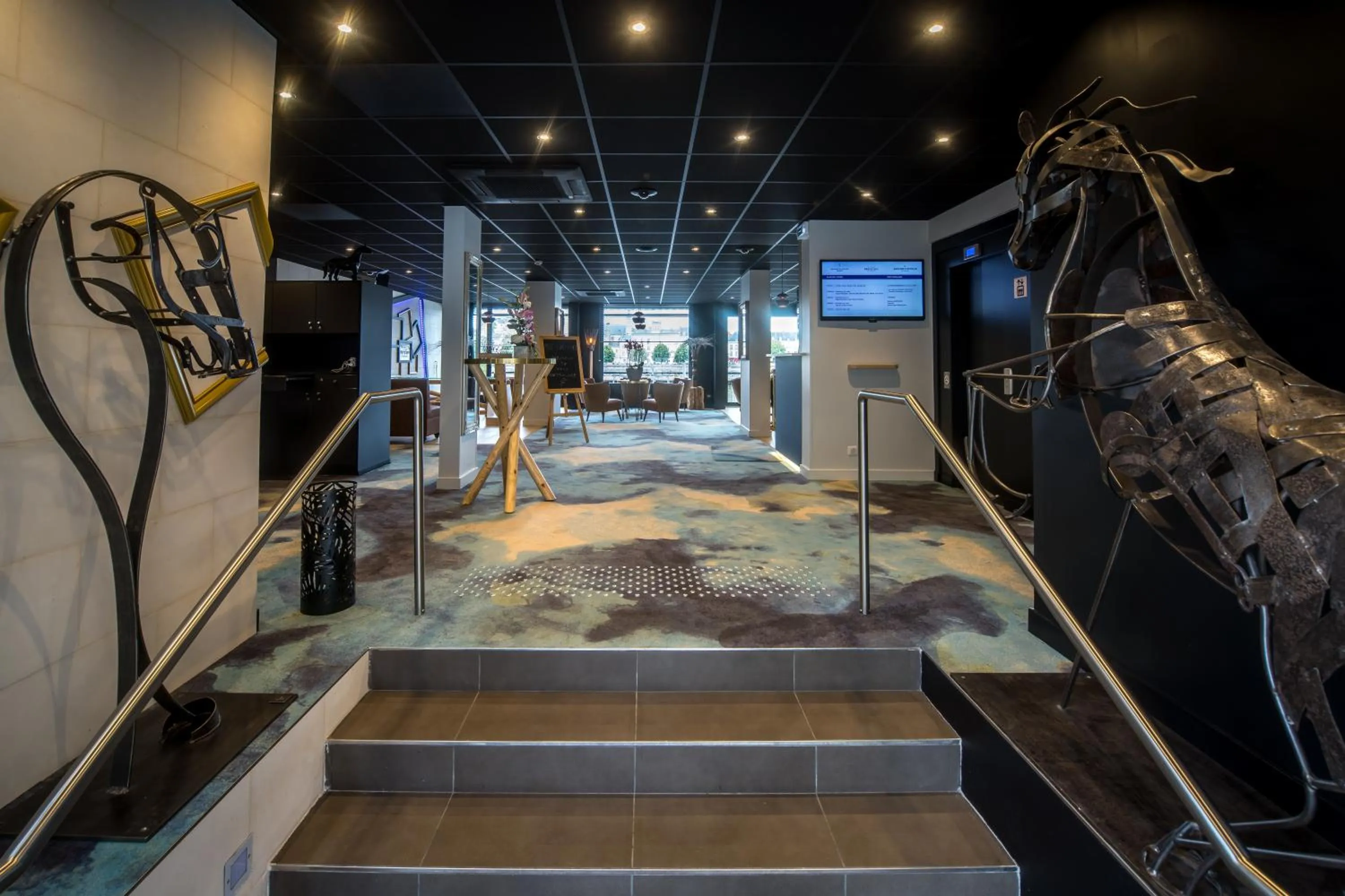 Facade/entrance in Mercure Bords de Loire Saumur