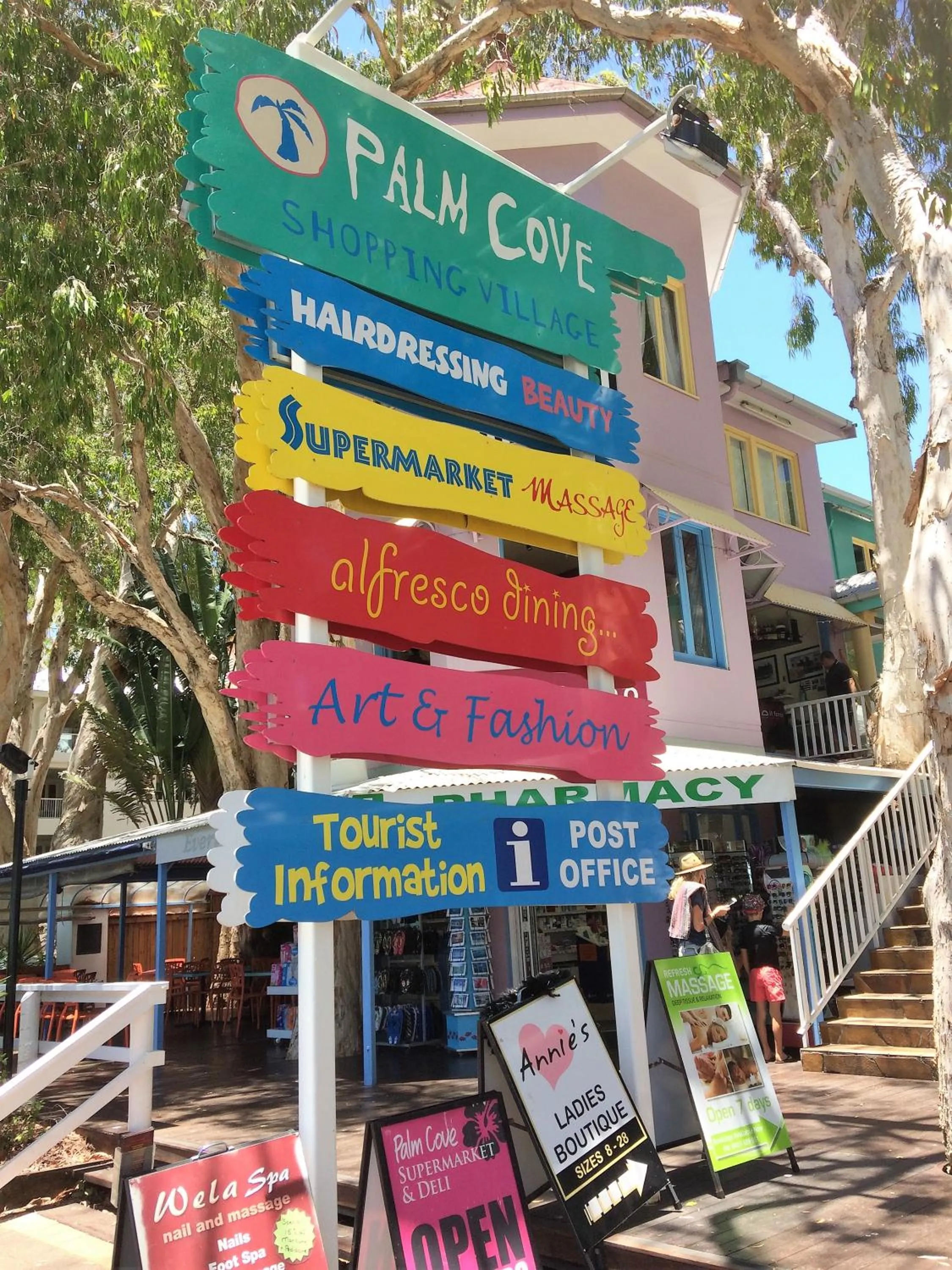 Restaurant/places to eat in Paradise in the Tropics