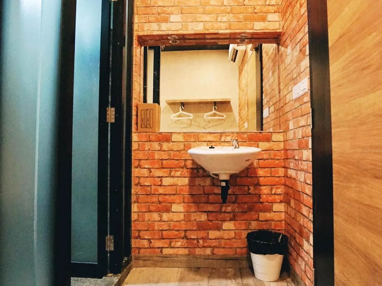 Bathroom in Cube Bed Station & Tours Sdn Bhd