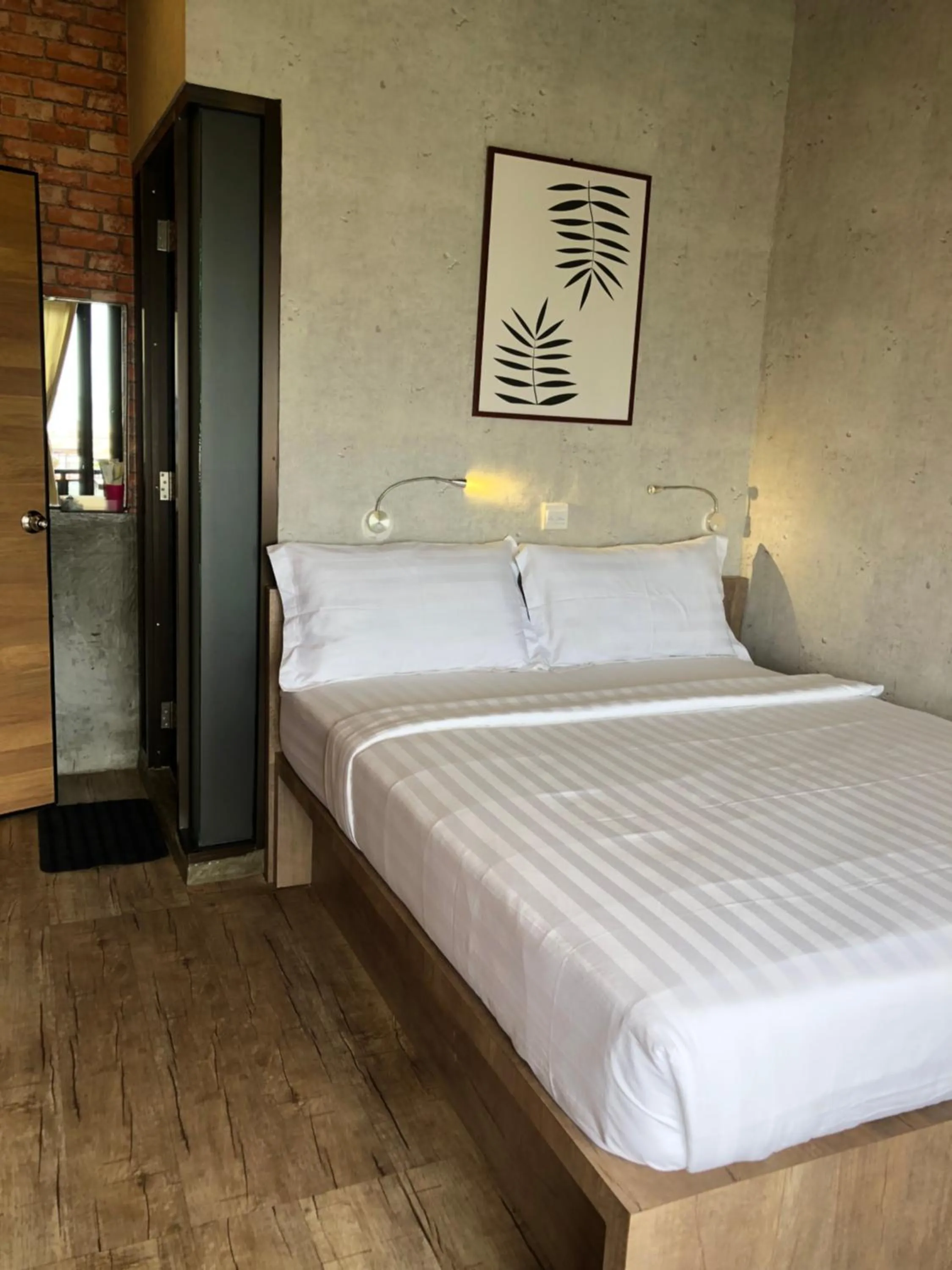 Photo of the whole room, Bed in Cube Bed Station & Tours Sdn Bhd