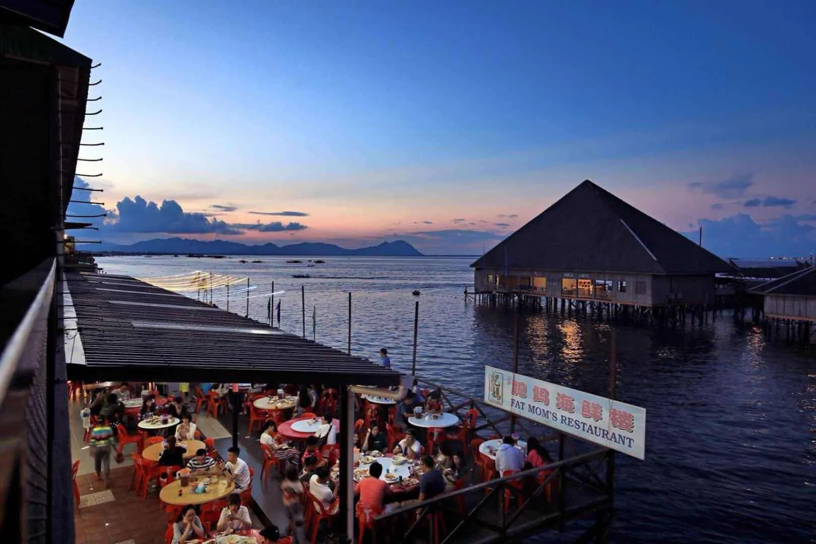 Sunset in Cube Bed Station & Tours Sdn Bhd