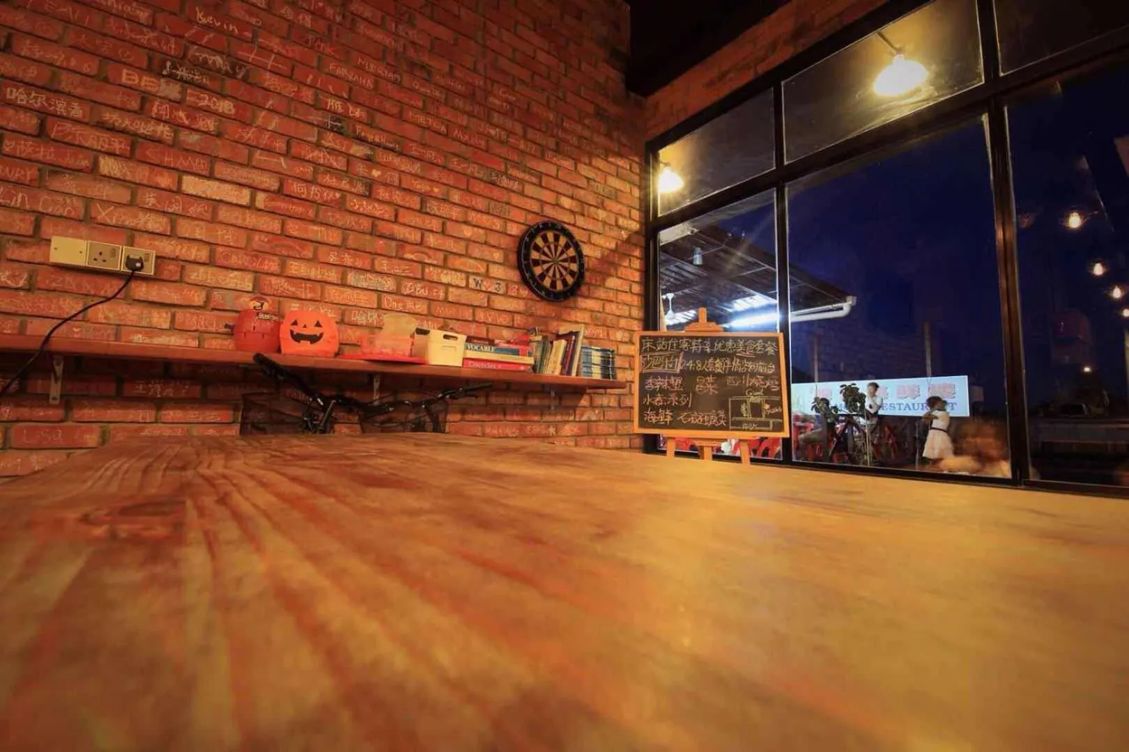 Dining area in Cube Bed Station & Tours Sdn Bhd