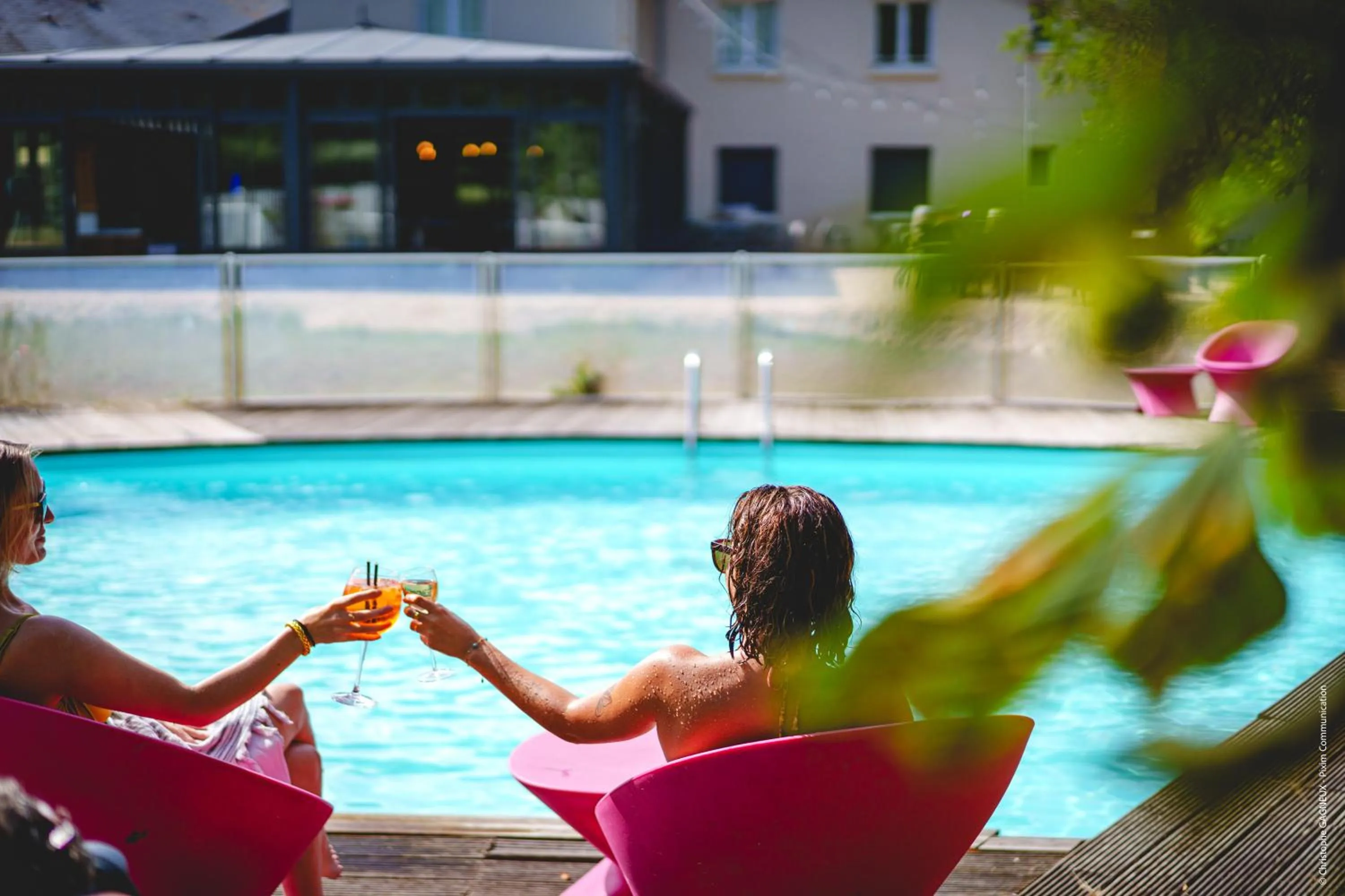 Swimming pool in The Originals City, Hôtel La Saulaie, Saumur Ouest