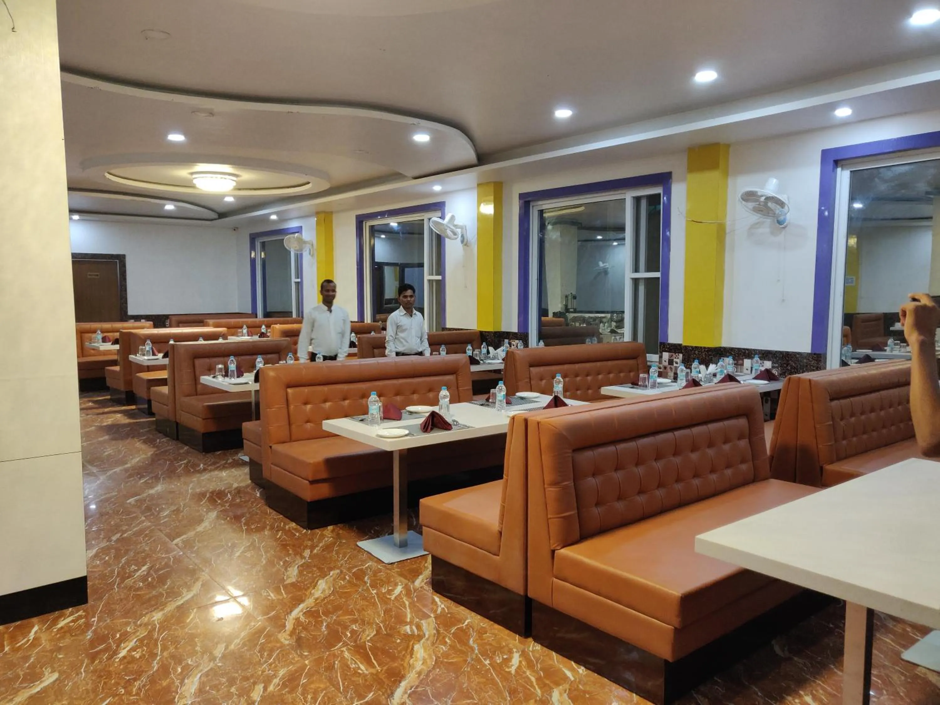 Restaurant/places to eat in Bodhgaya Seven Inn Hotel n Restaurant