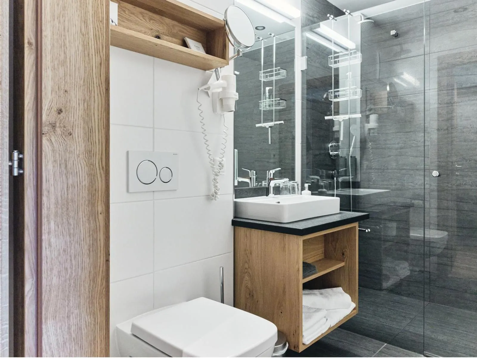 Shower in Hotel Auszeit