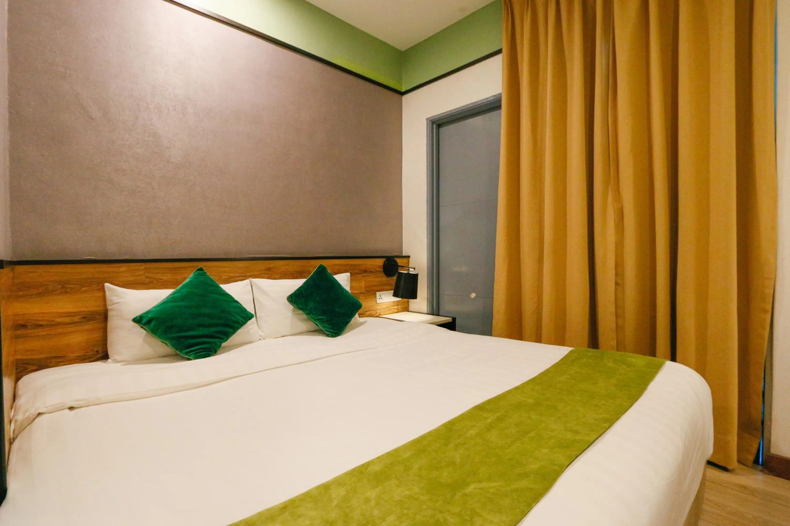 Bed in Golden Roof Hotel, Seri Iskandar