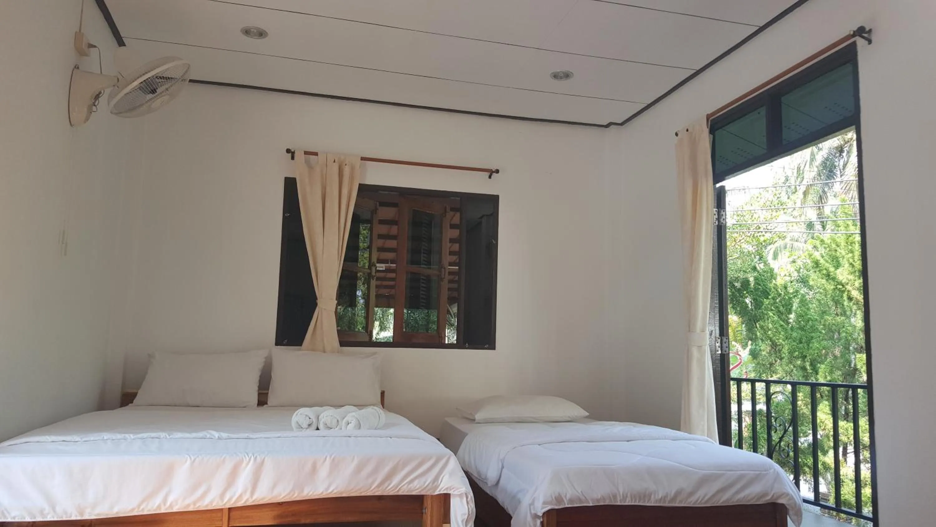Bed in Sanfhan Resort-SHA Plus