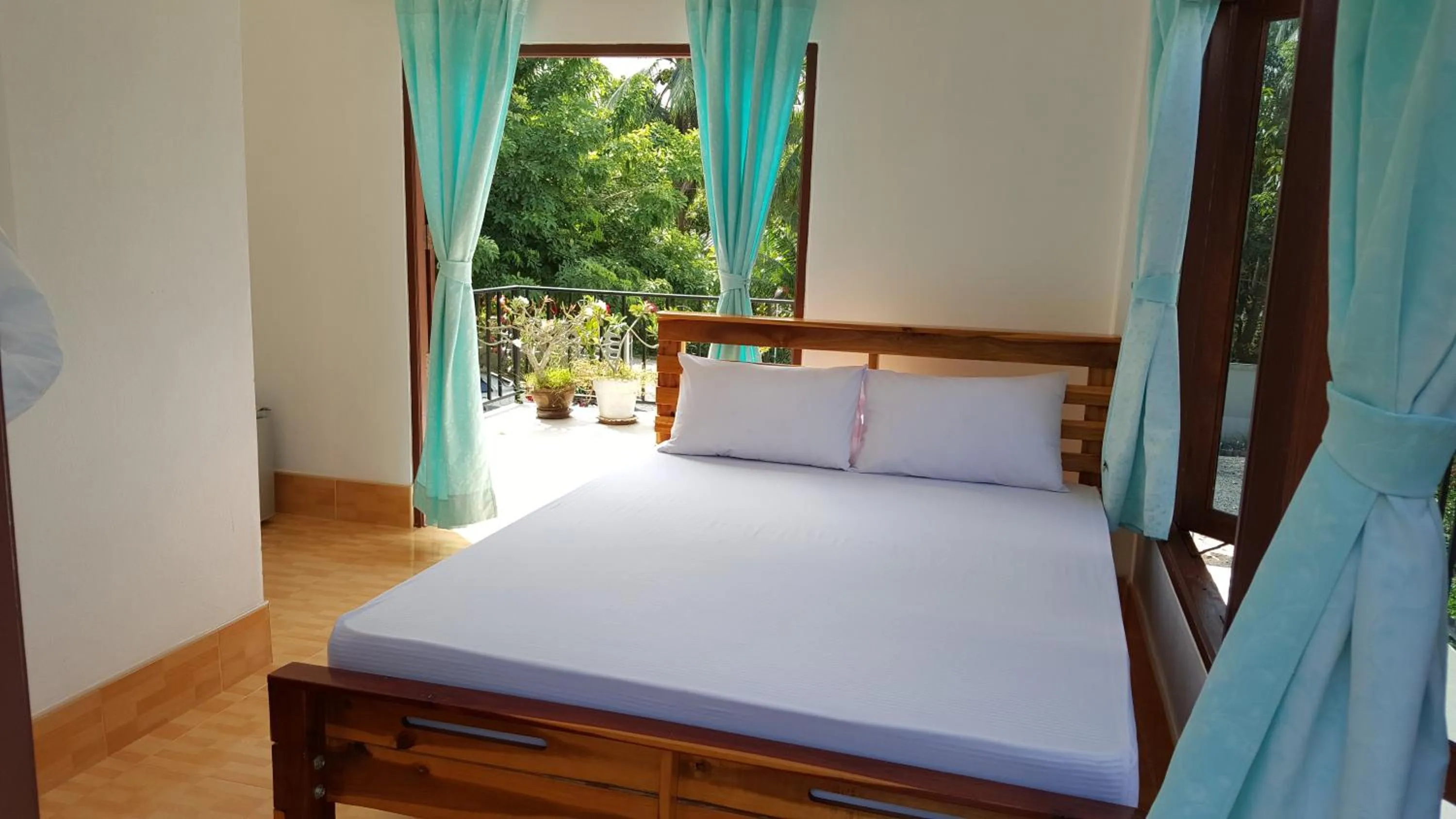 Bed in Sanfhan Resort-SHA Plus