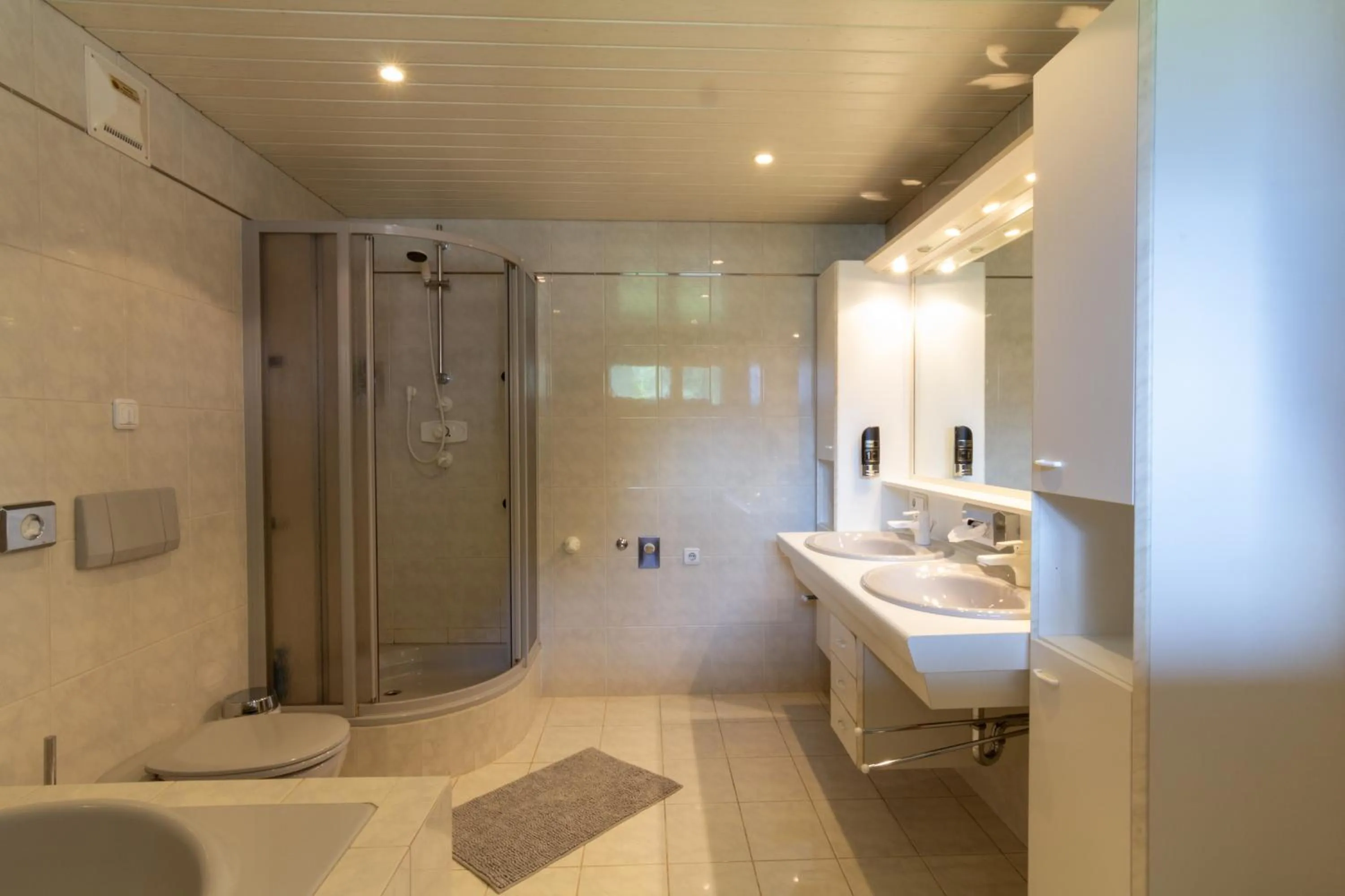 Bathroom in Metzgerwirt Vieh Heli