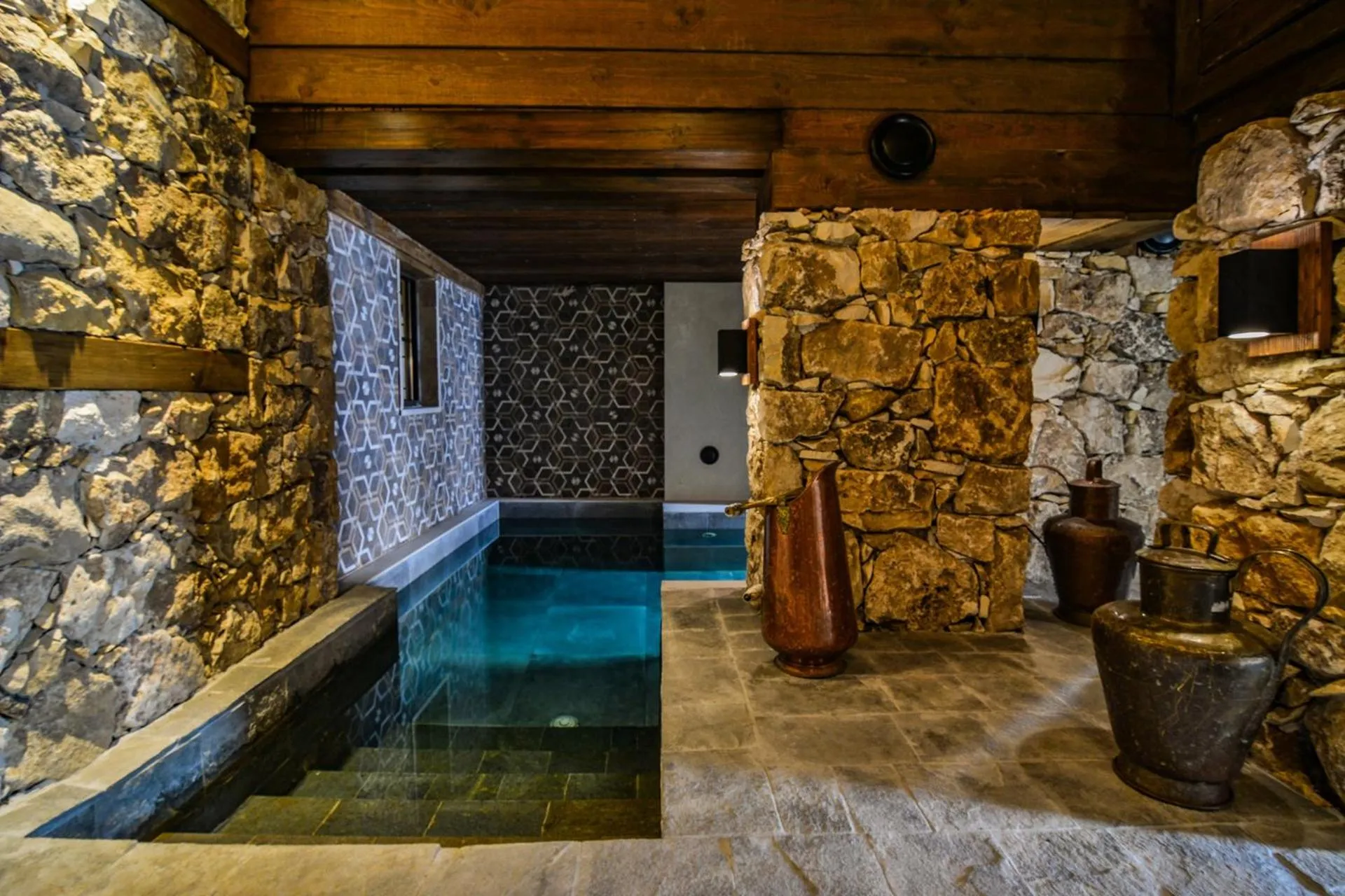 Hot Spring Bath in Zornitza Family Estate Relais & Chateaux