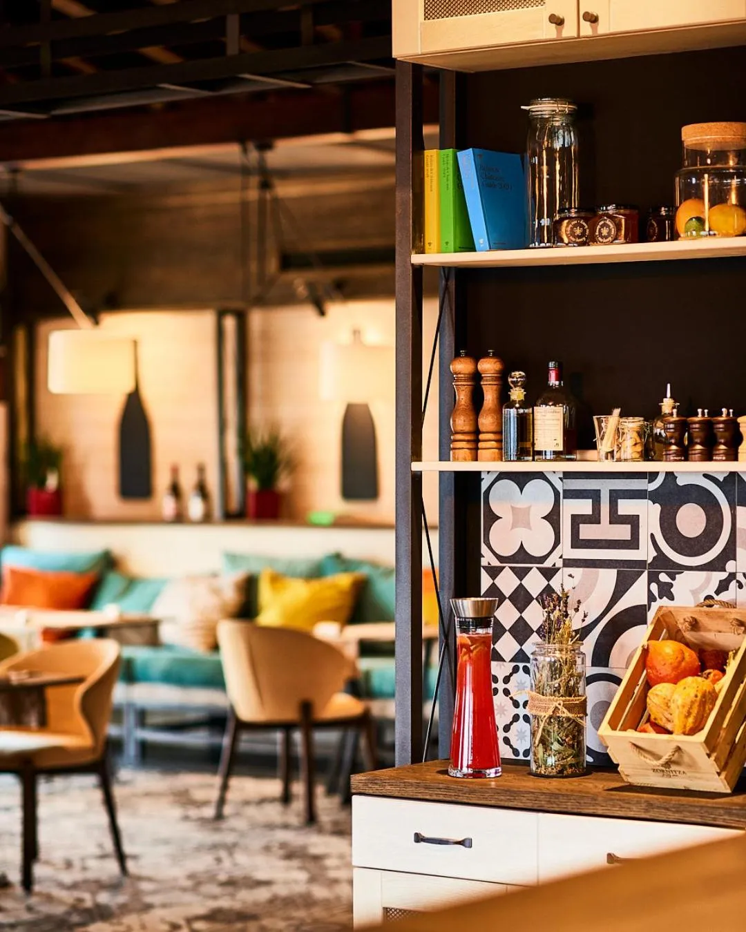 Restaurant/places to eat in Zornitza Family Estate Relais & Chateaux