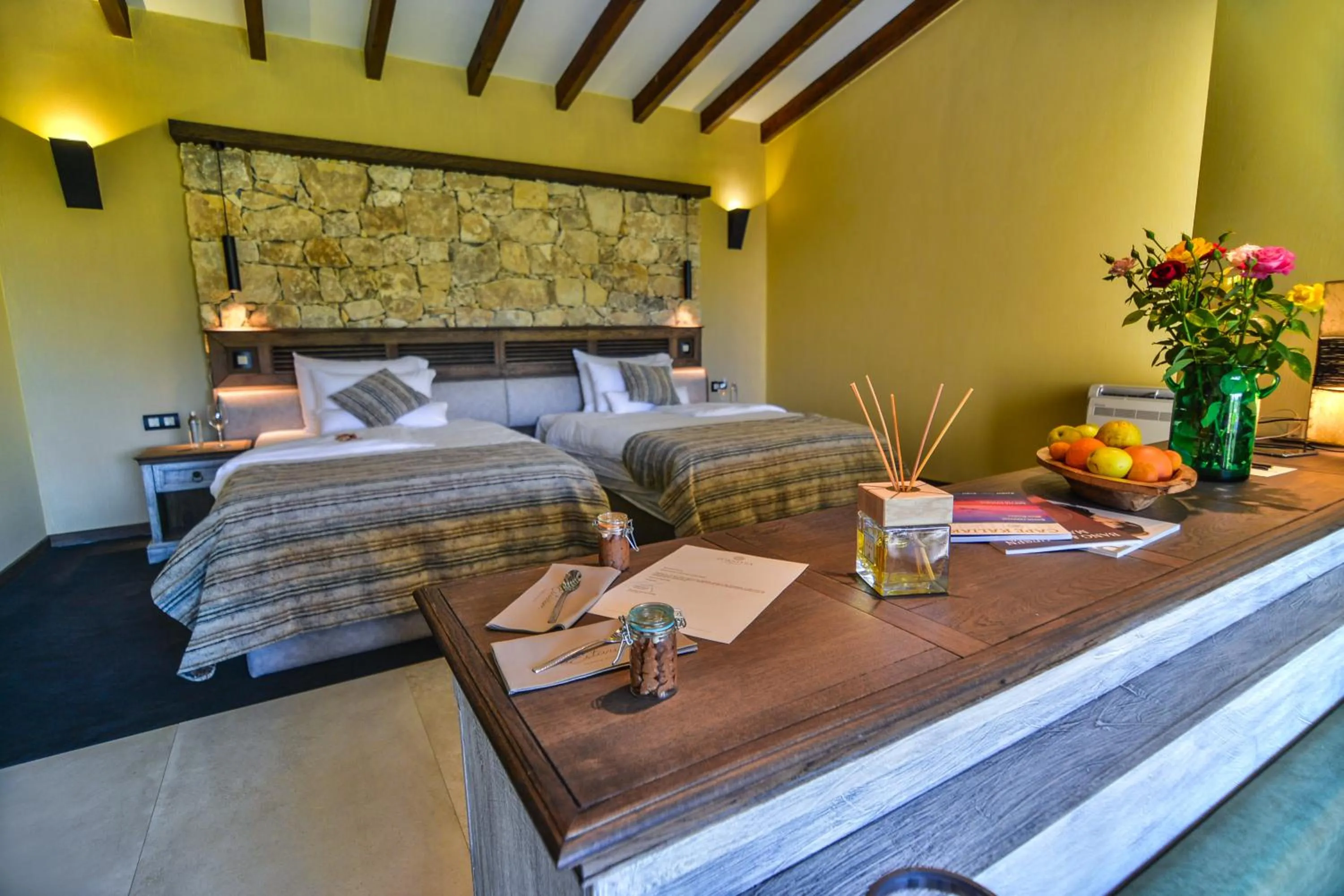 Bed in Zornitza Family Estate Relais & Chateaux