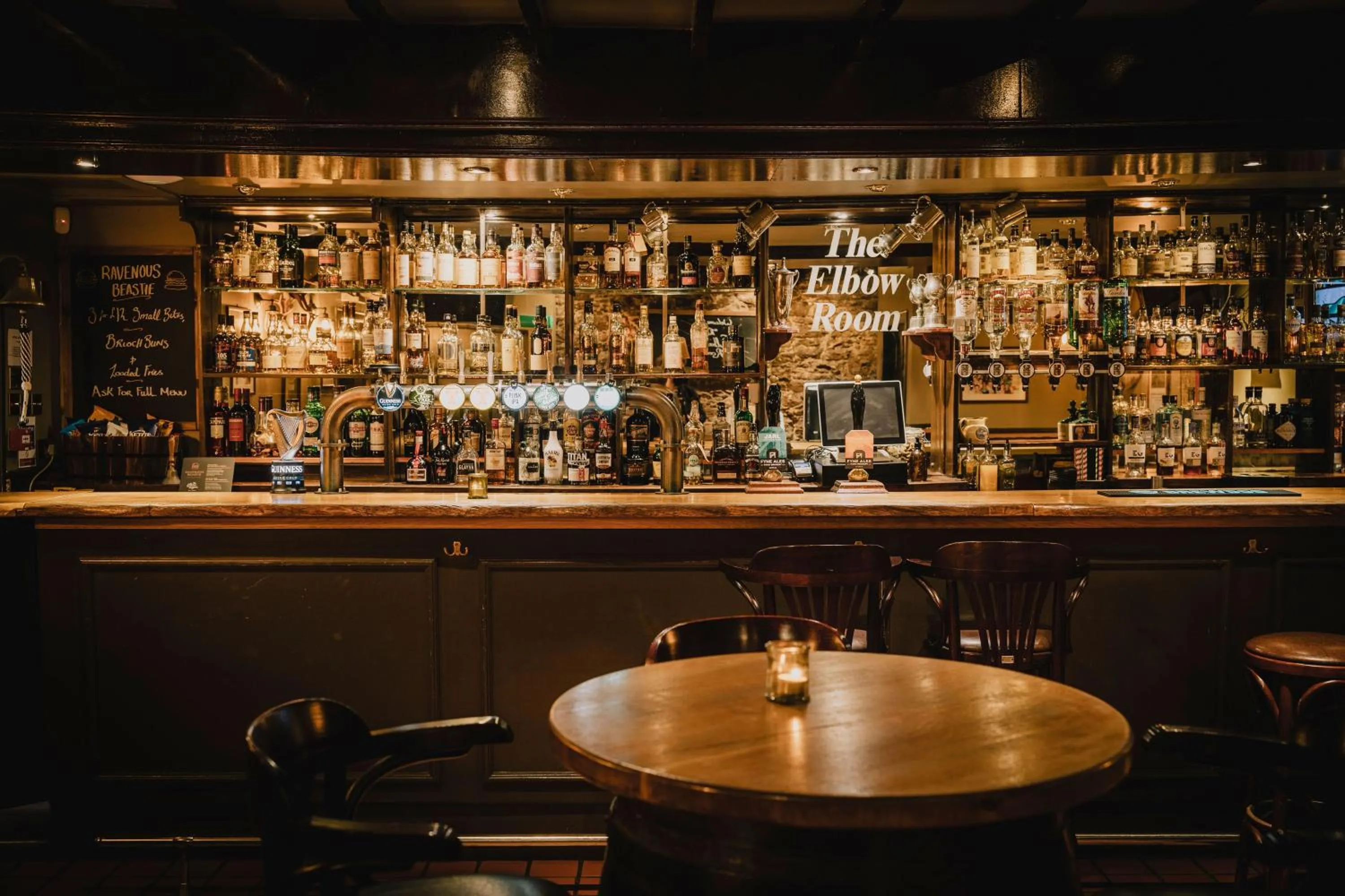 Lounge or bar in The Inverkip Restaurant, Bar & Hotel