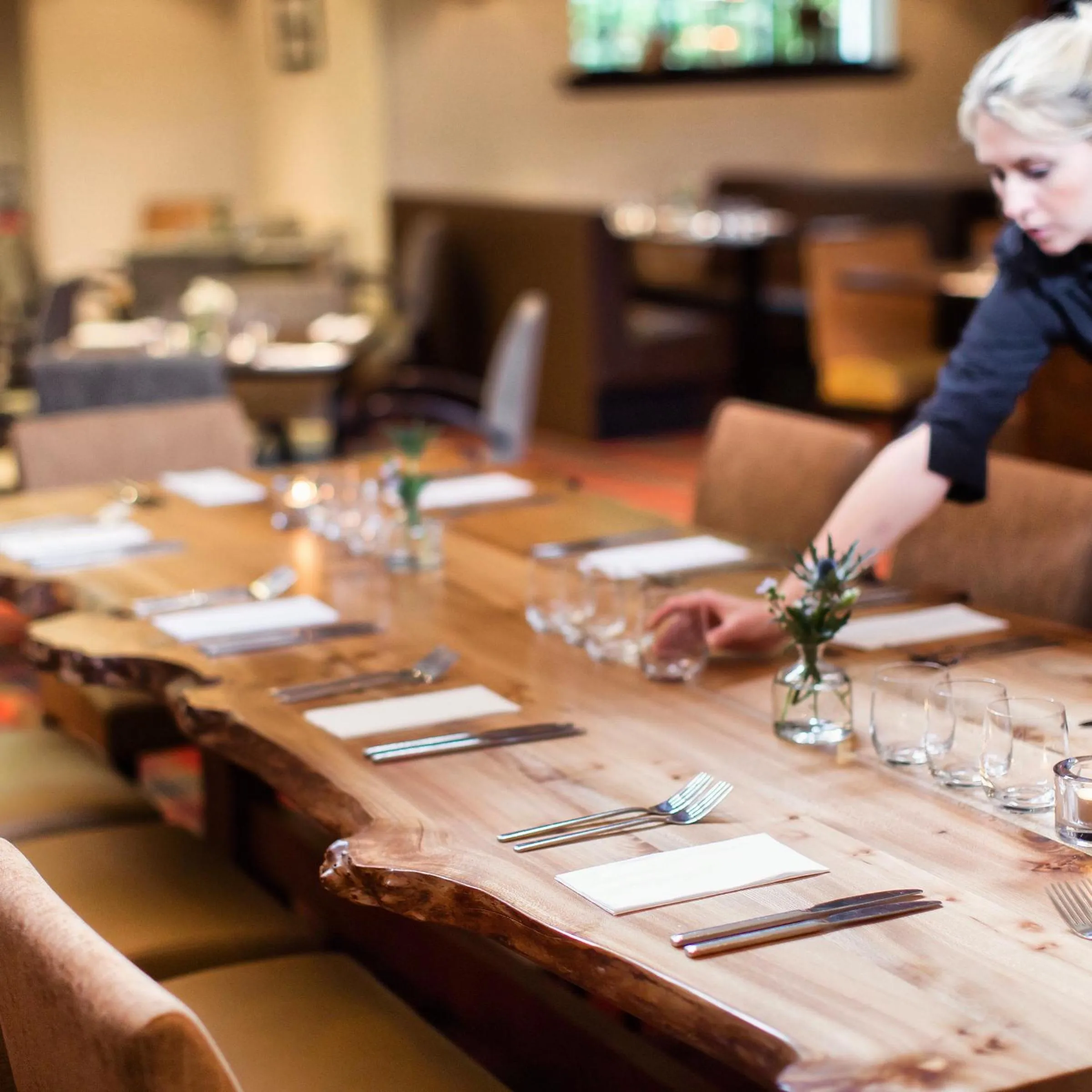 Restaurant/places to eat in The Inverkip Restaurant, Bar & Hotel