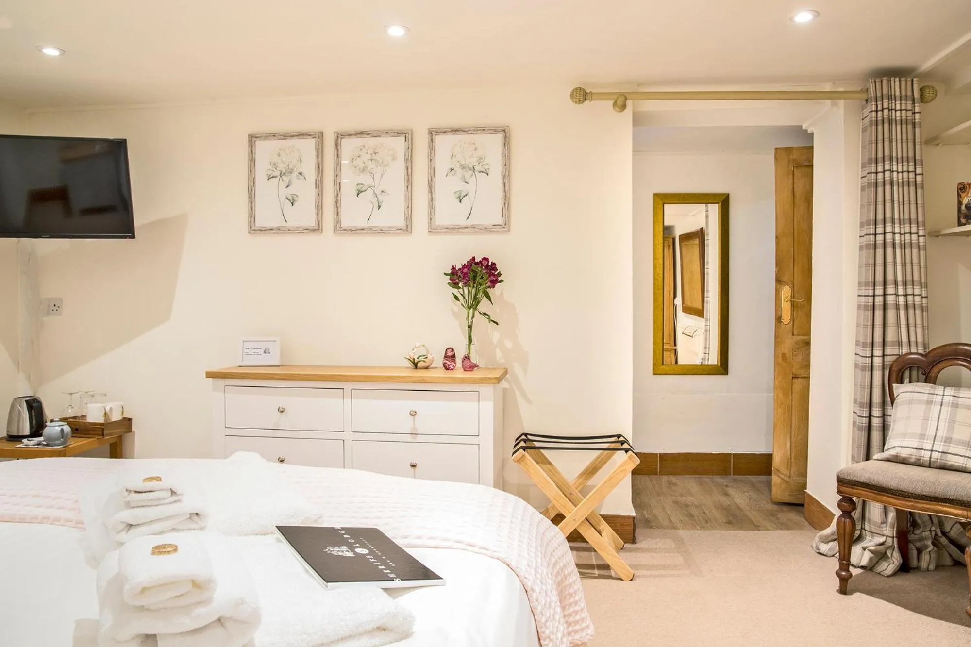 Bed in Sheriff Lodge