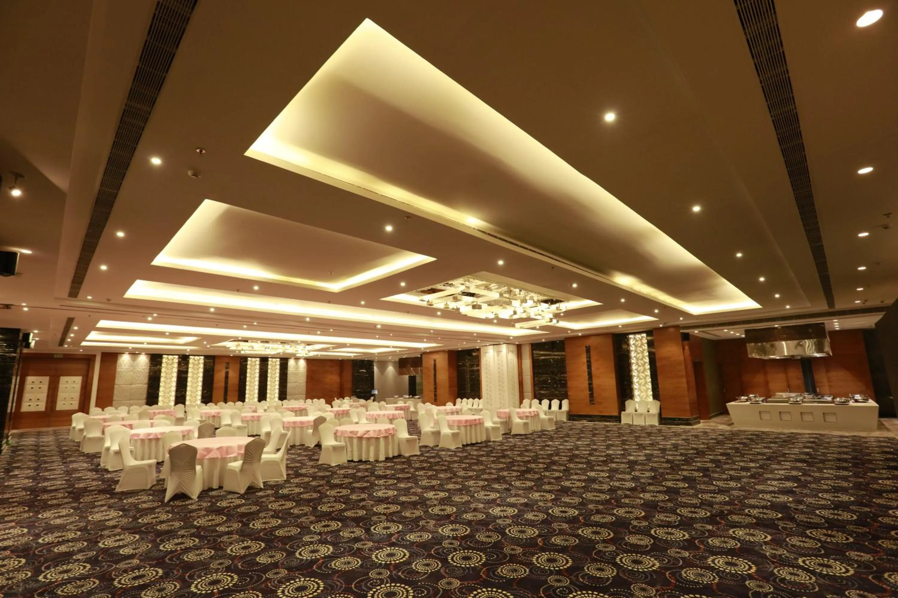 Banquet/Function facilities in Pal Heights Mantra