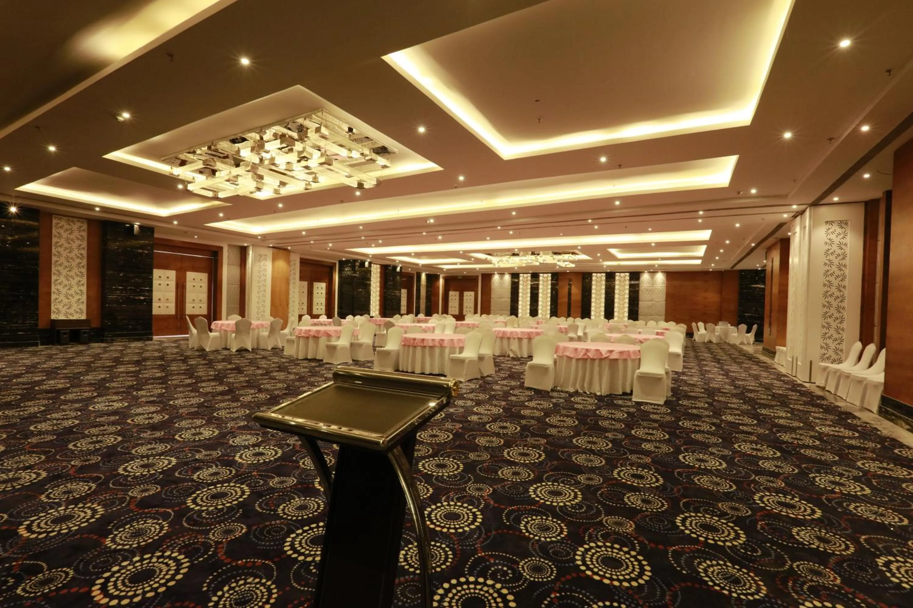 Banquet/Function facilities in Pal Heights Mantra