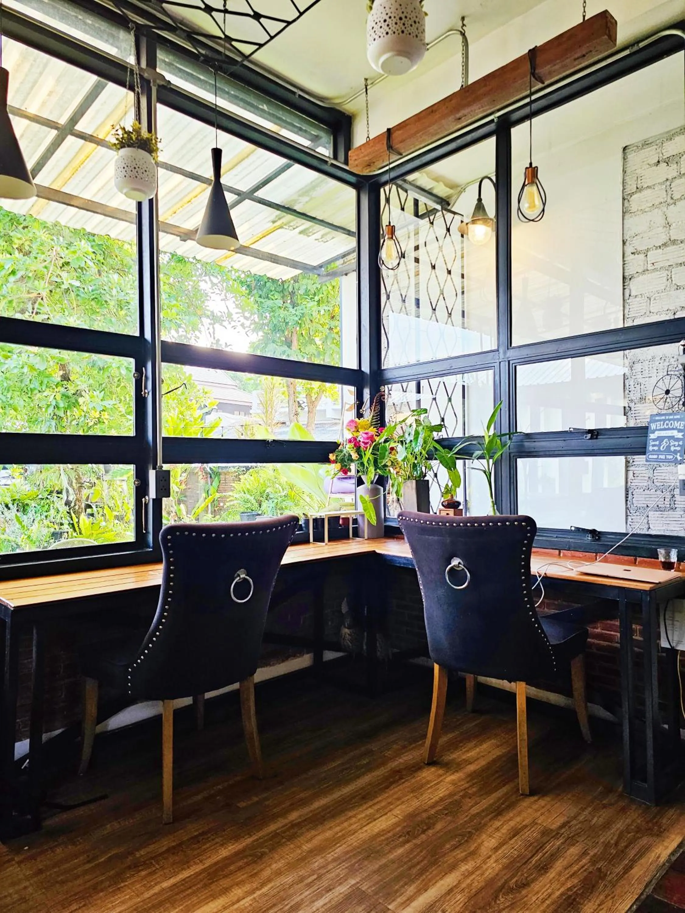 Dining area in Sherloft Home & Hostel