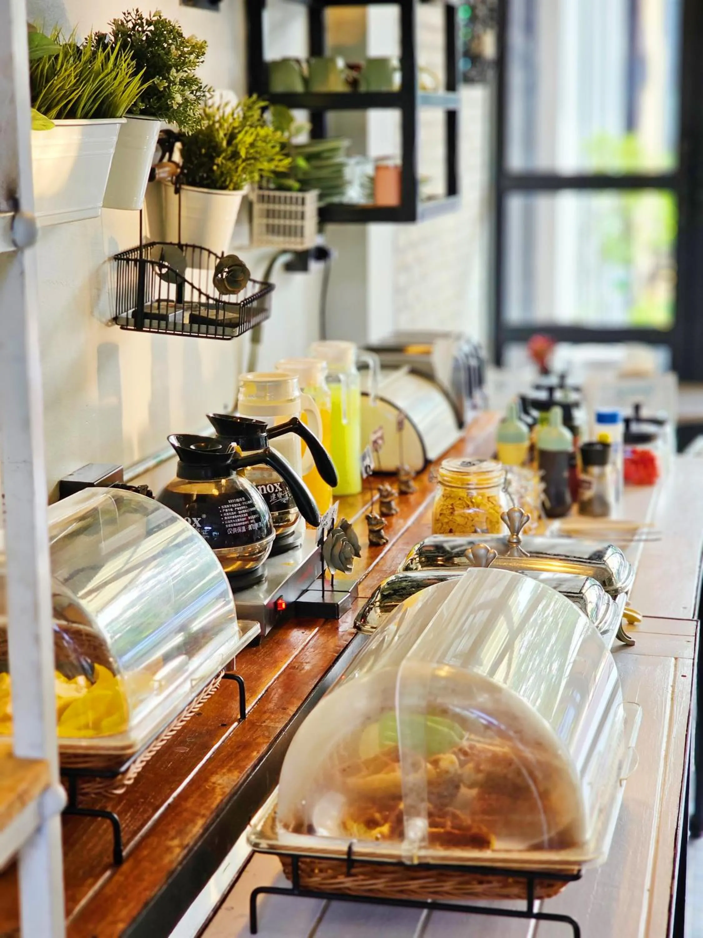 Food and drinks in Sherloft Home & Hostel