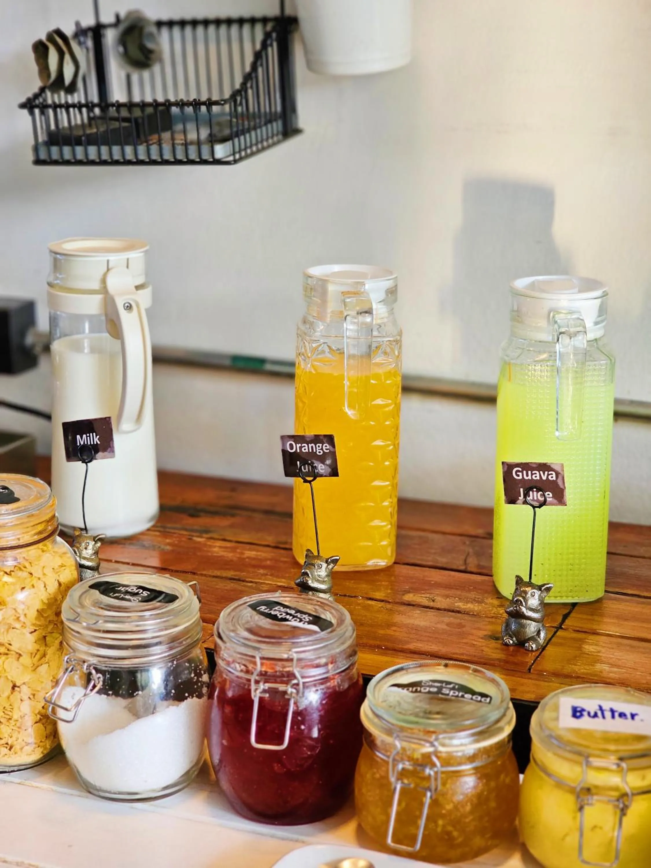 Food and drinks in Sherloft Home & Hostel