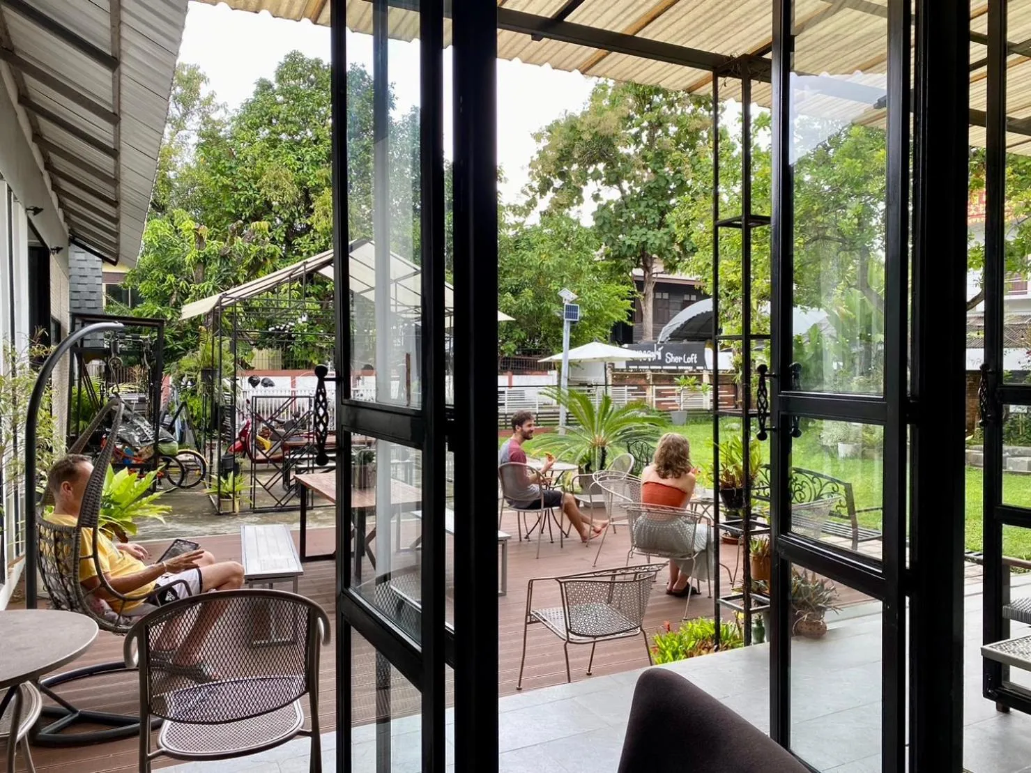 Garden in Sherloft Home & Hostel