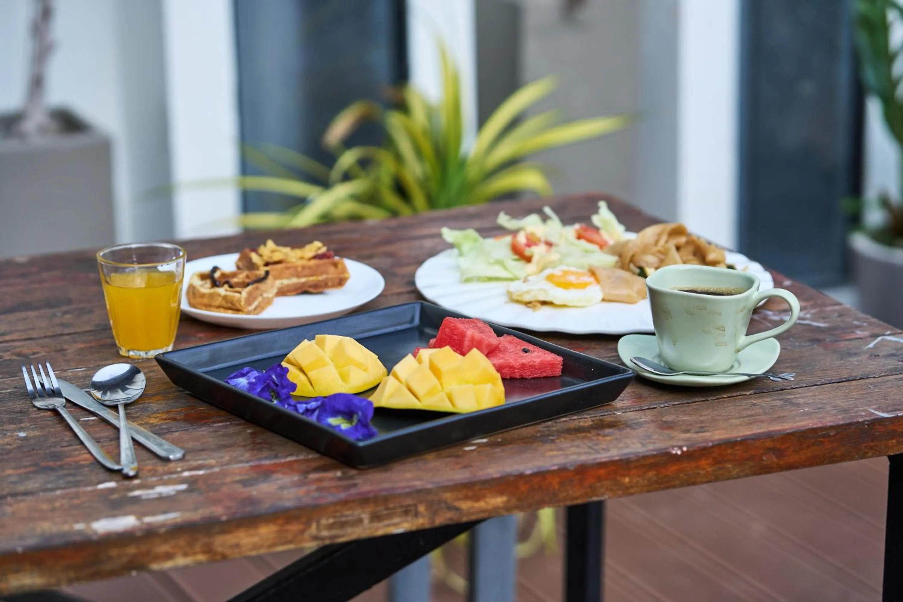 Food and drinks in Sherloft Home & Hostel