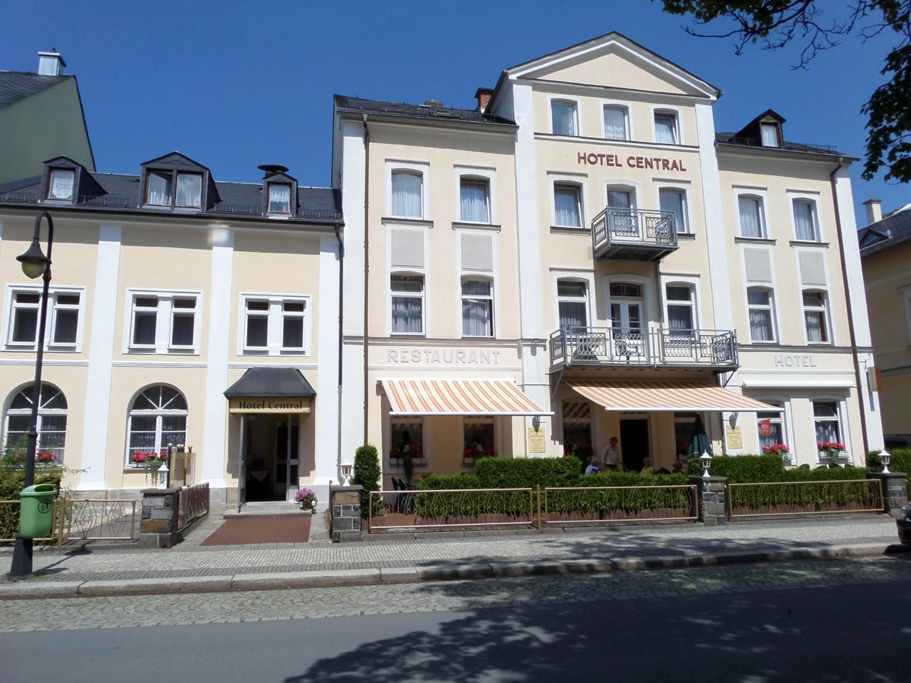 Facade/entrance in Hotel Central