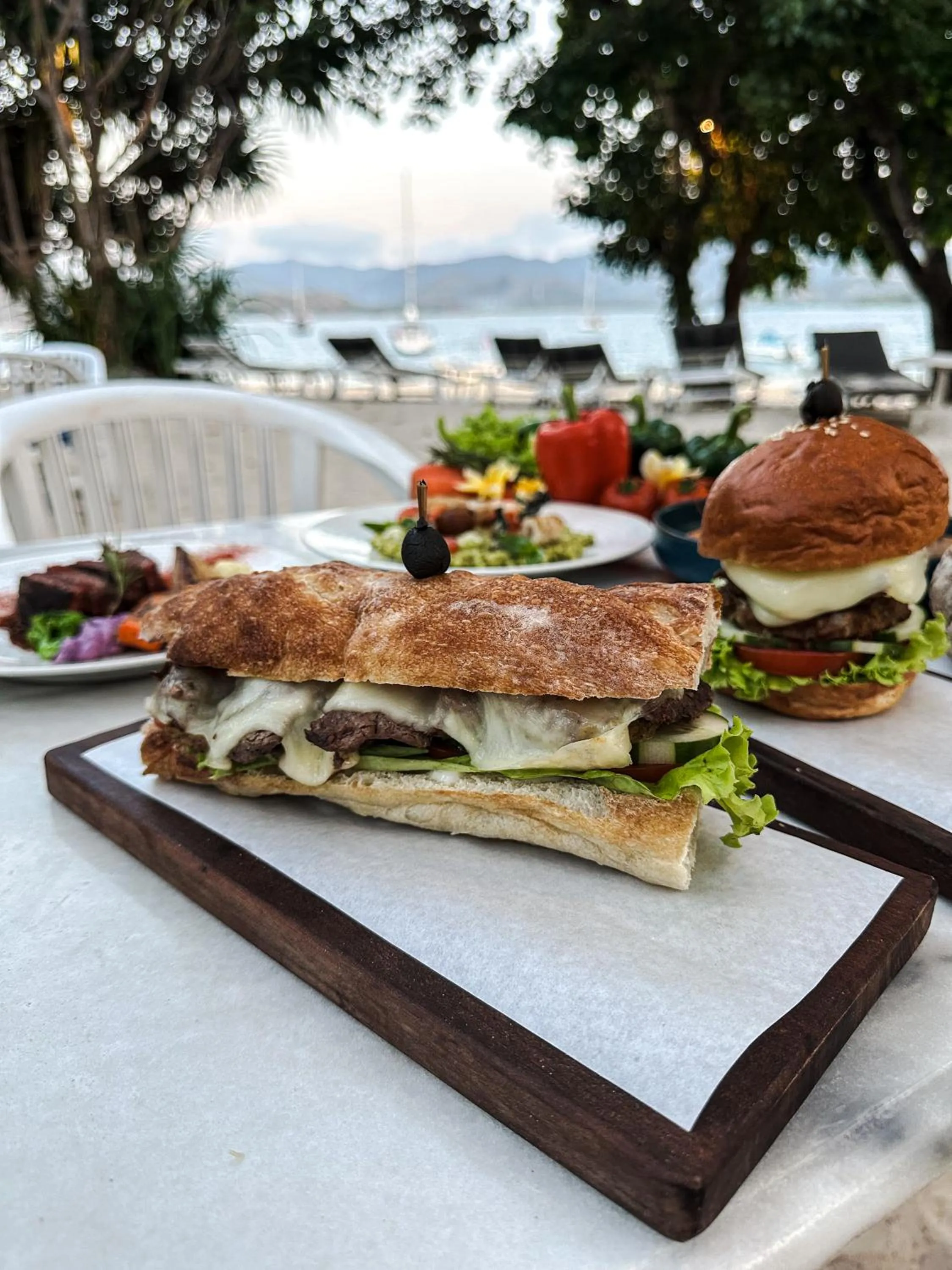 Restaurant/places to eat in Vayam Boutique Resort Gili Asahan