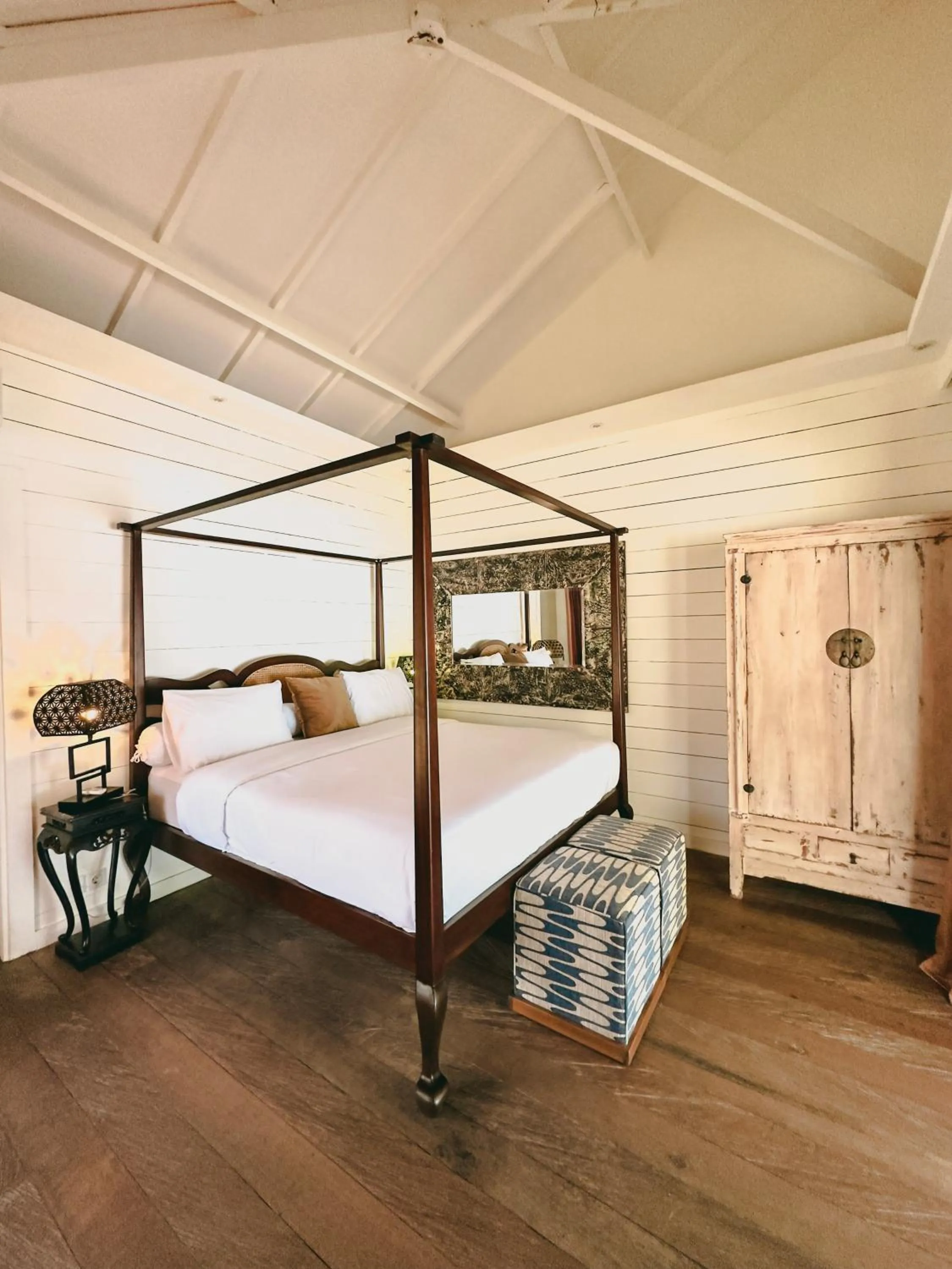 Bed in Vayam Boutique Resort Gili Asahan