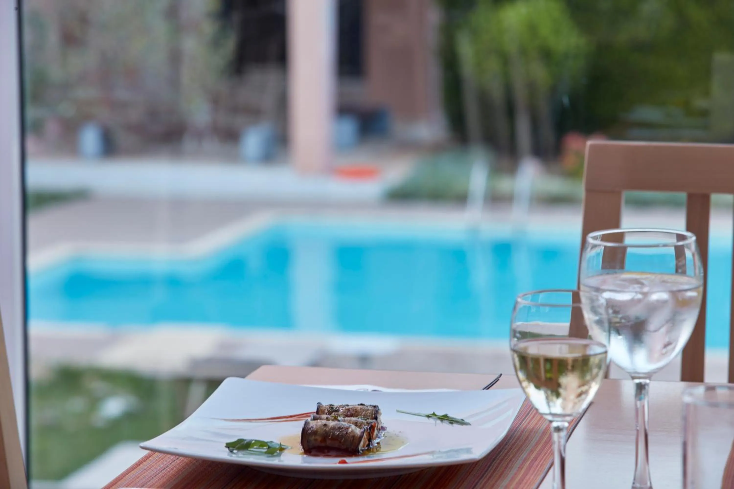 Restaurant/places to eat in Civitel Esprit