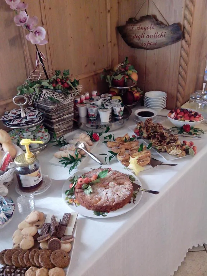 Property building in Albergo Garnì Maso Mistrin