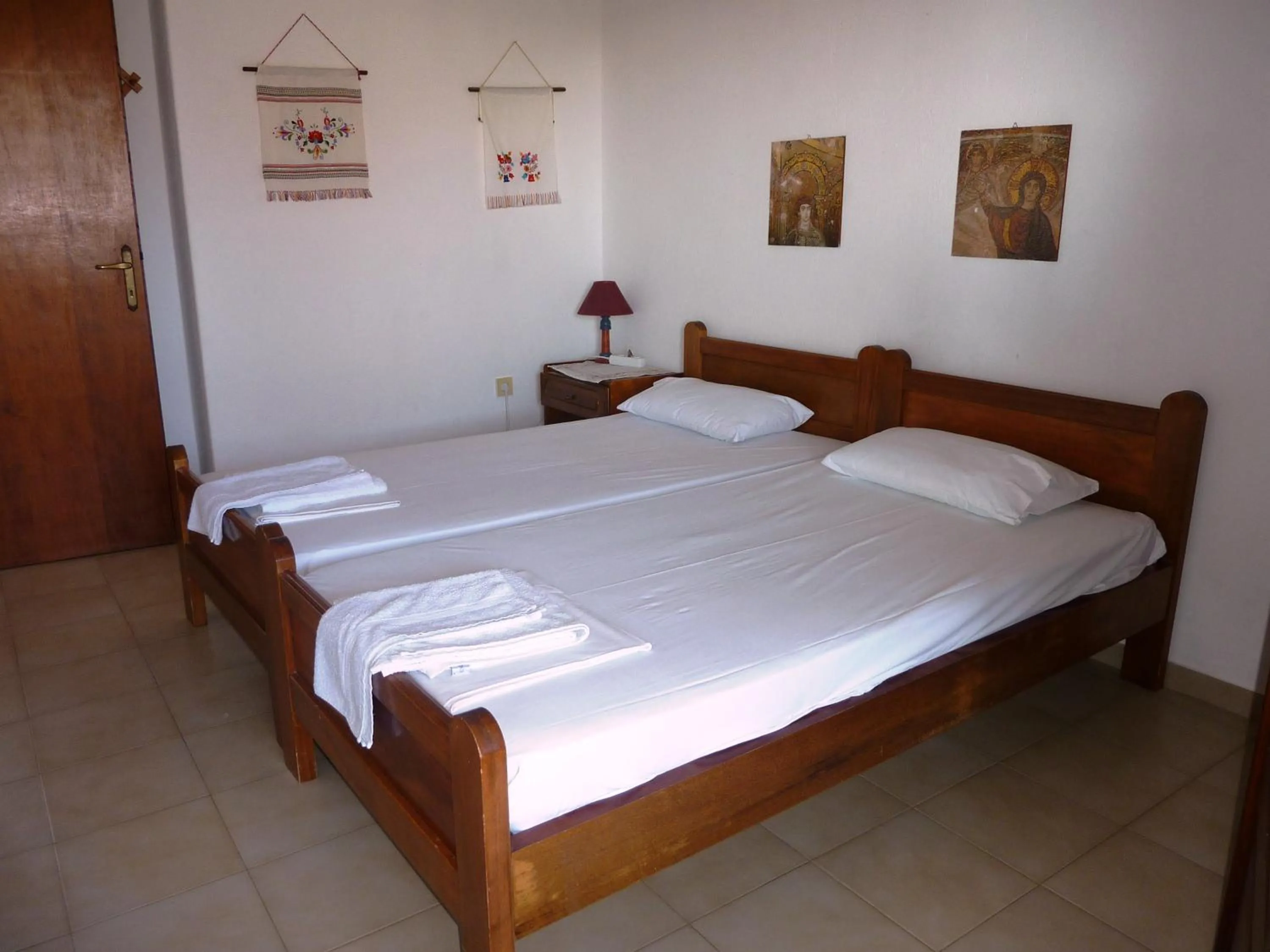 Bedroom, Bed in Villa Oasis