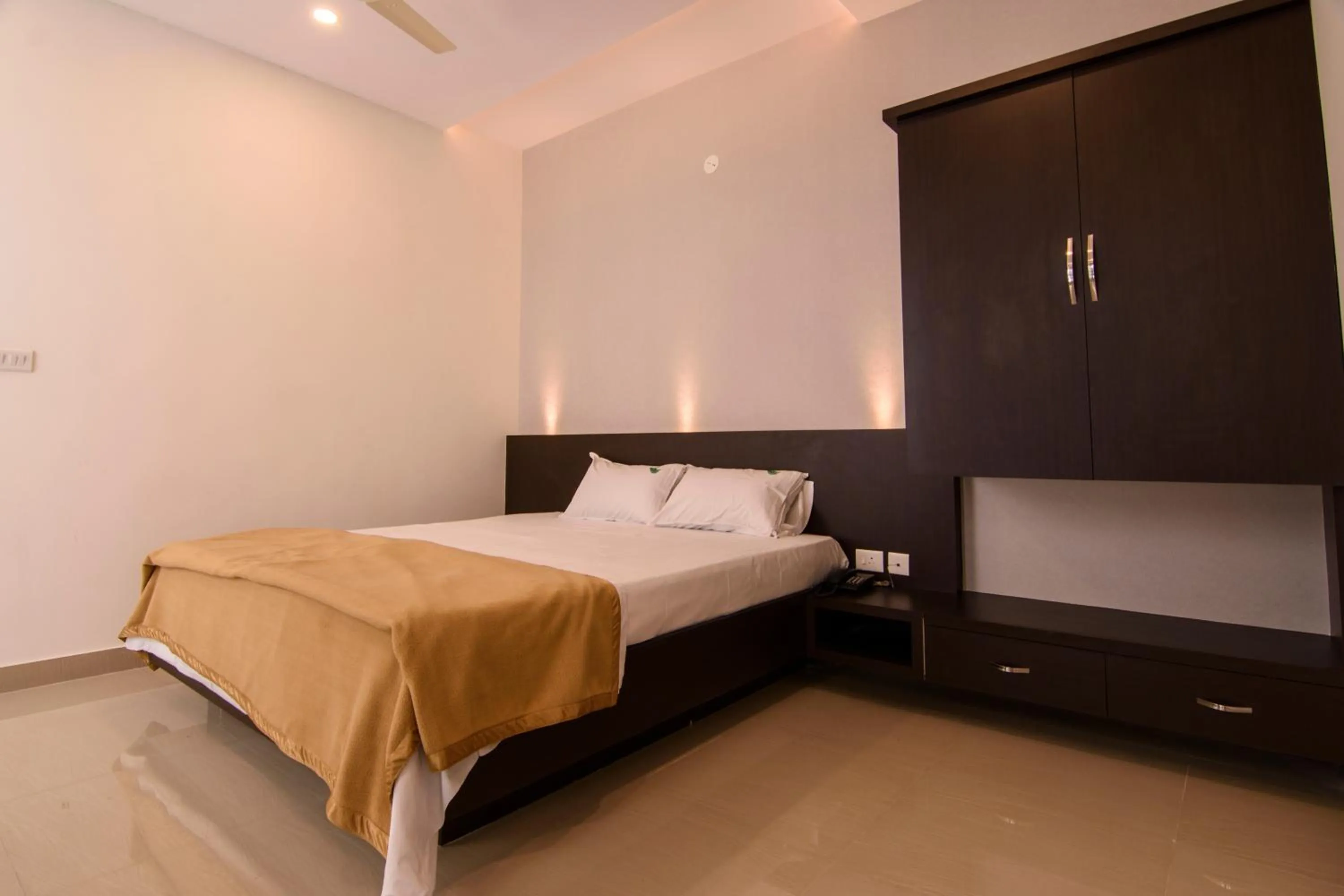 Bed in Ajantha Komforts, Bengaluru