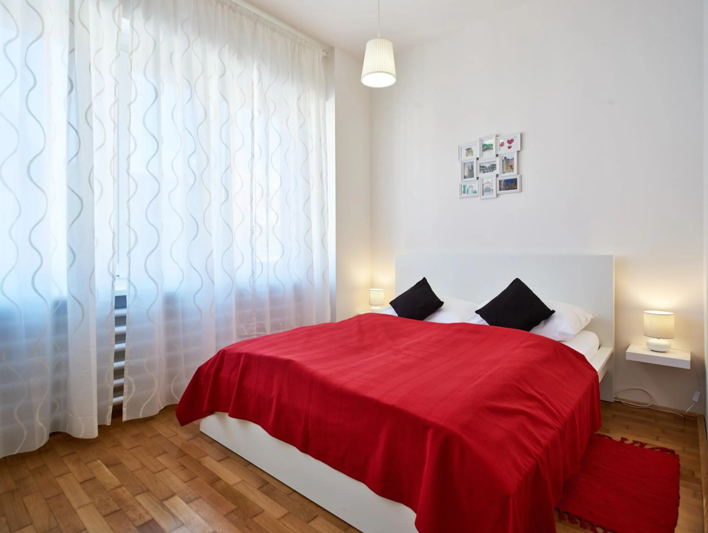 Private Double Room in Stars of Zagreb Apartments