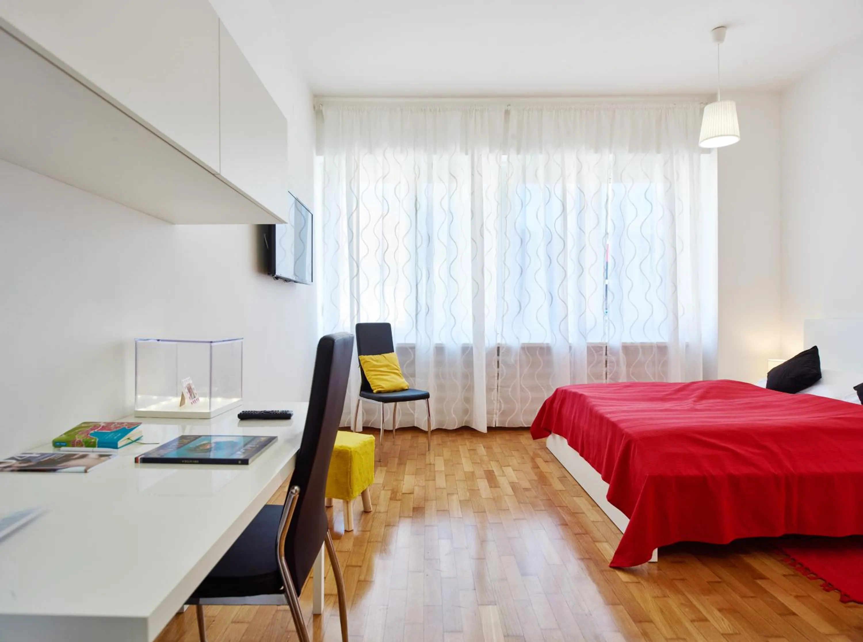 TV and multimedia, Bed in Stars of Zagreb Apartments