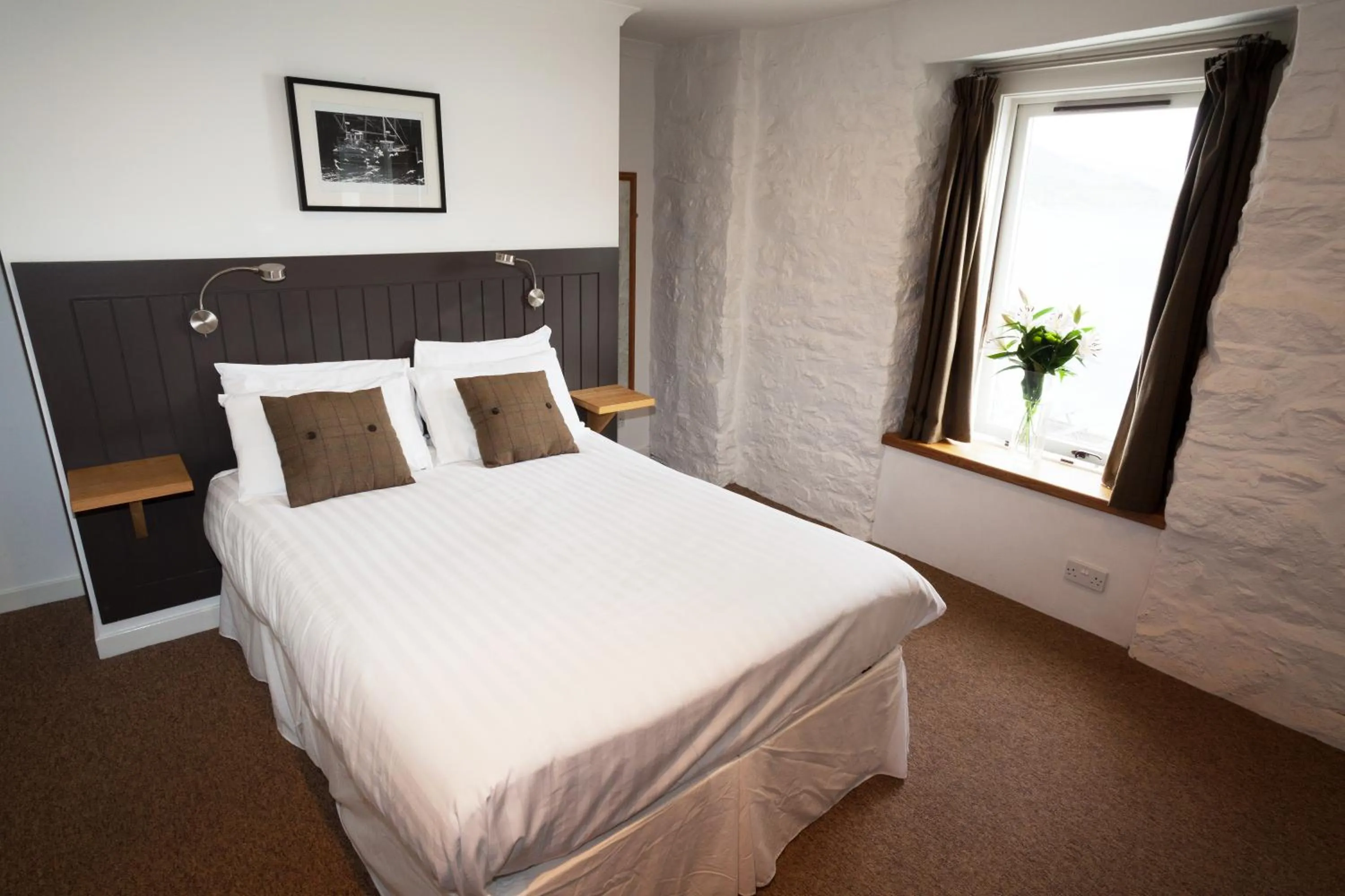 Bedroom, Bed in The Arch Inn