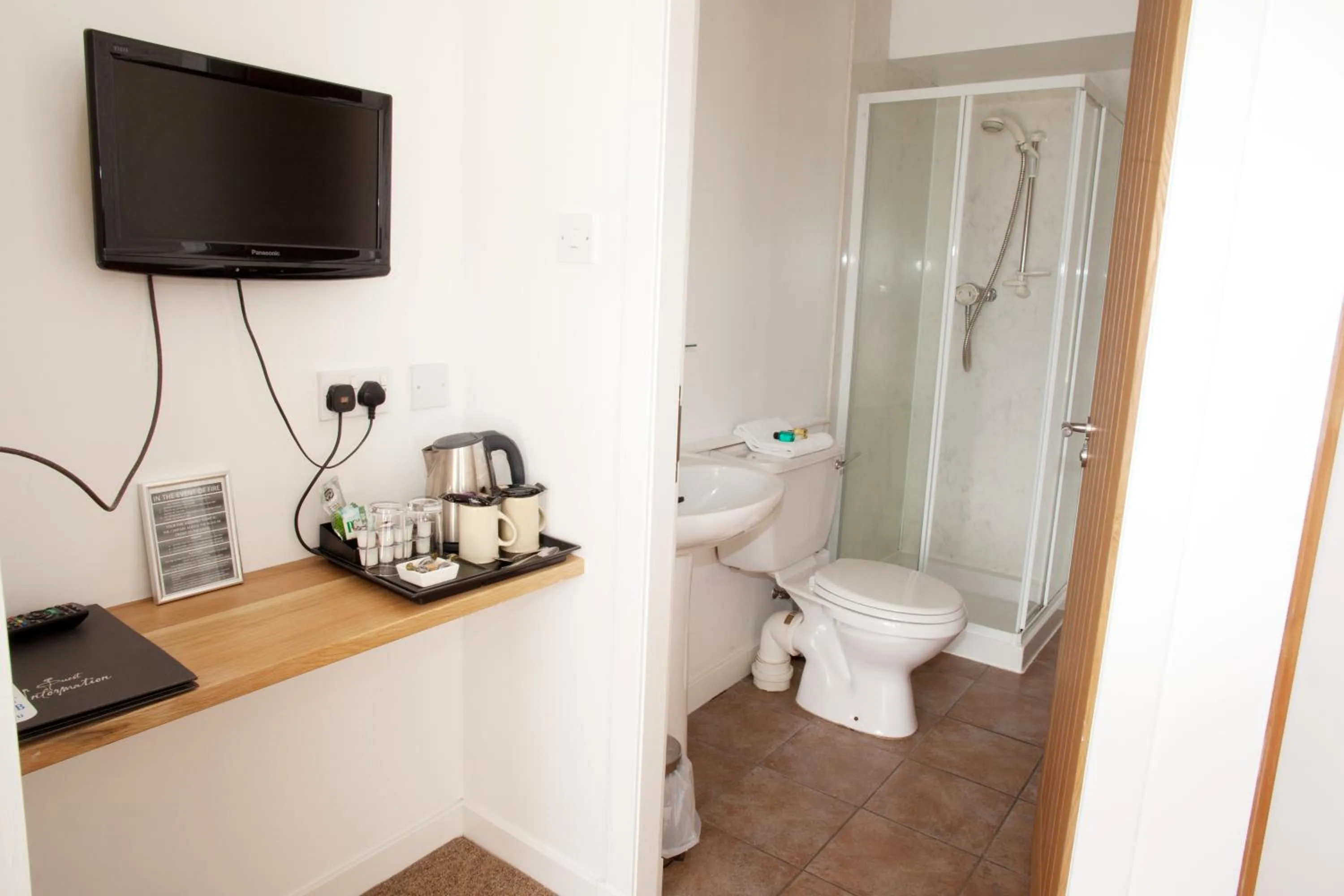 Bathroom in The Arch Inn
