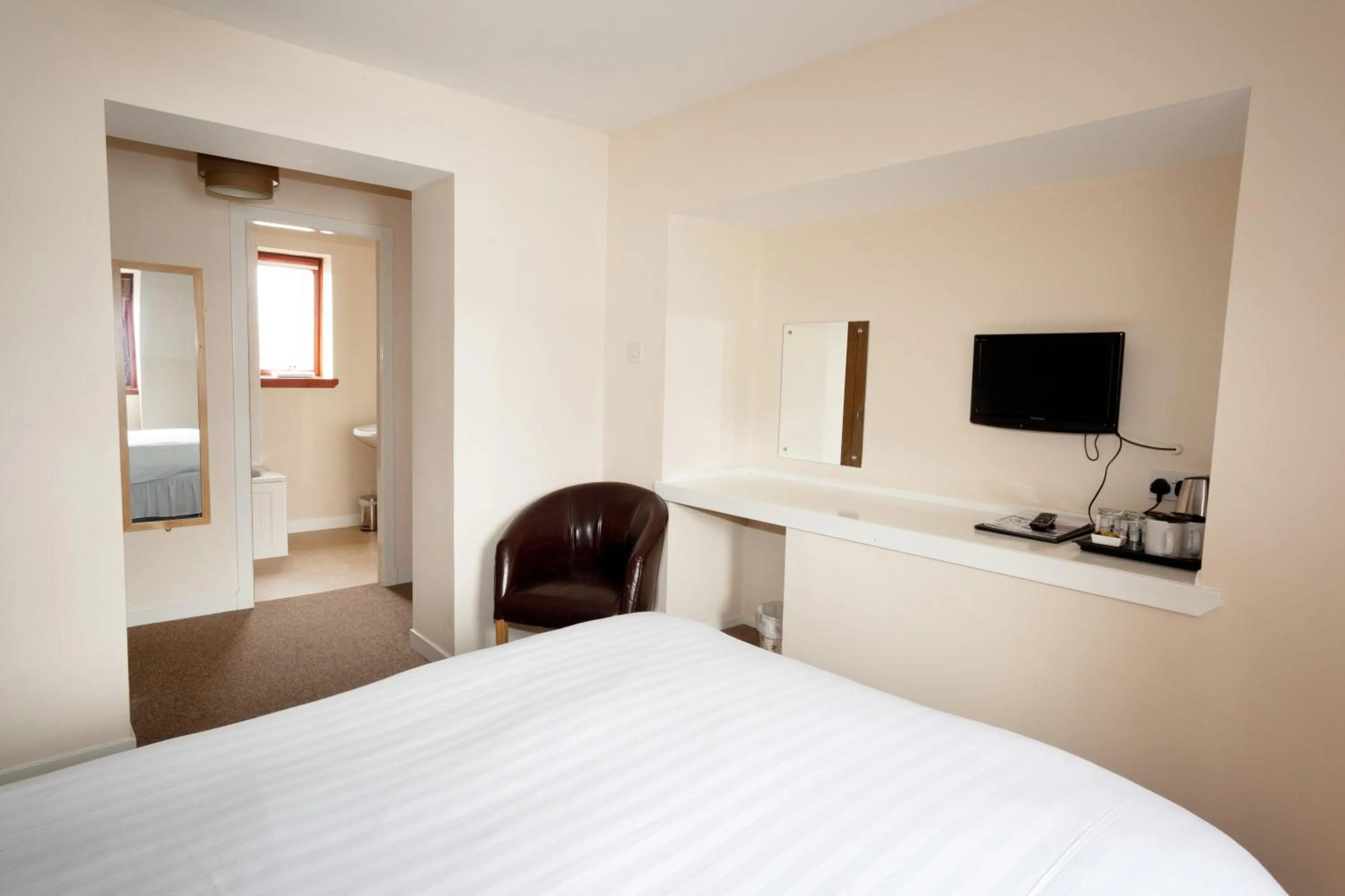 Bedroom, Bed in The Arch Inn