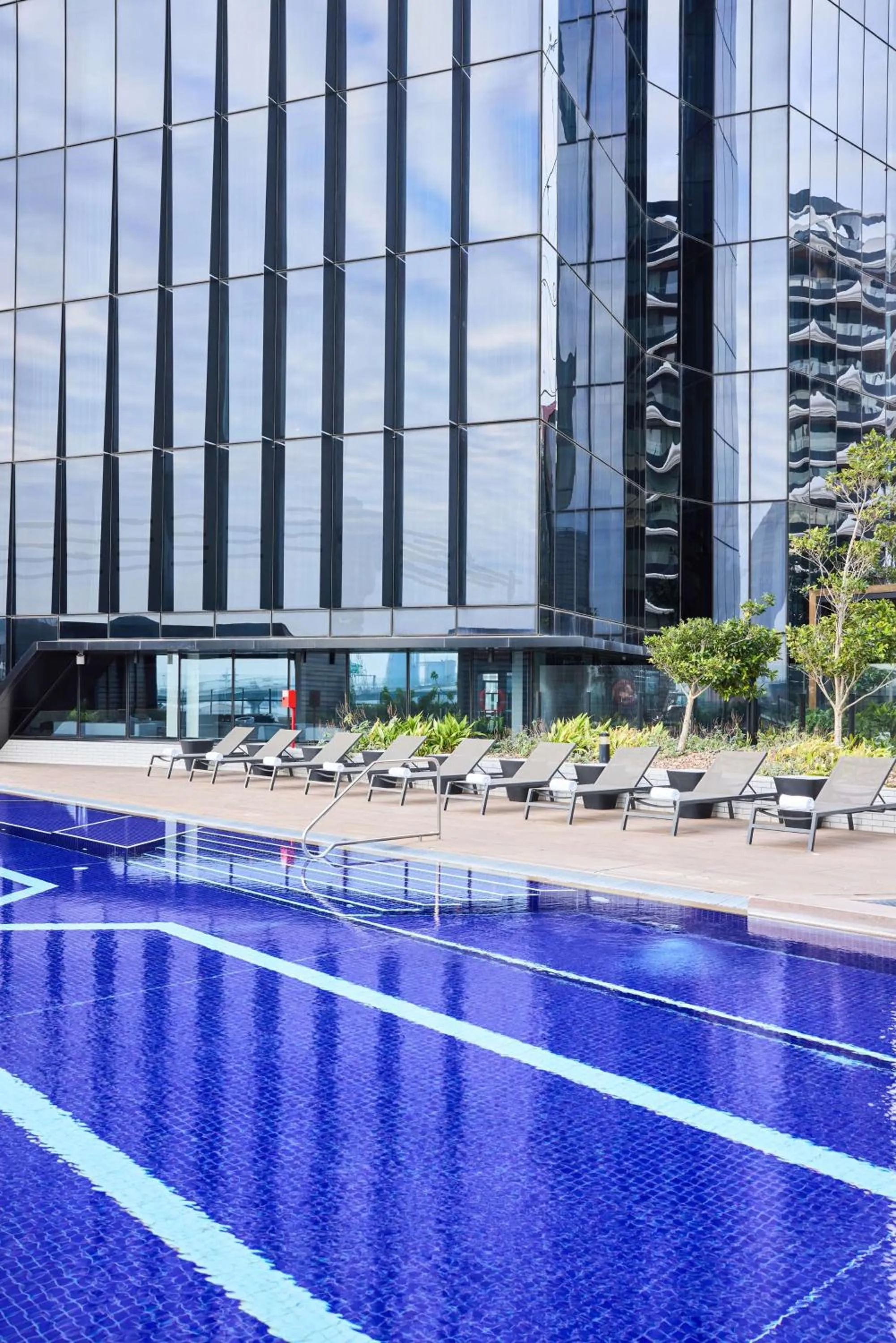 Pool view in Four Points by Sheraton Melbourne Docklands