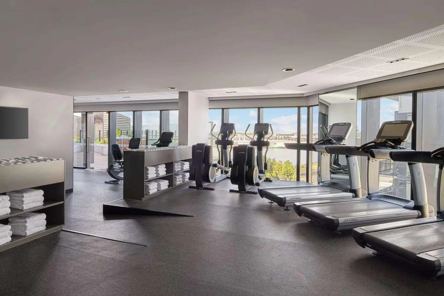 Fitness centre/facilities in Four Points by Sheraton Melbourne Docklands