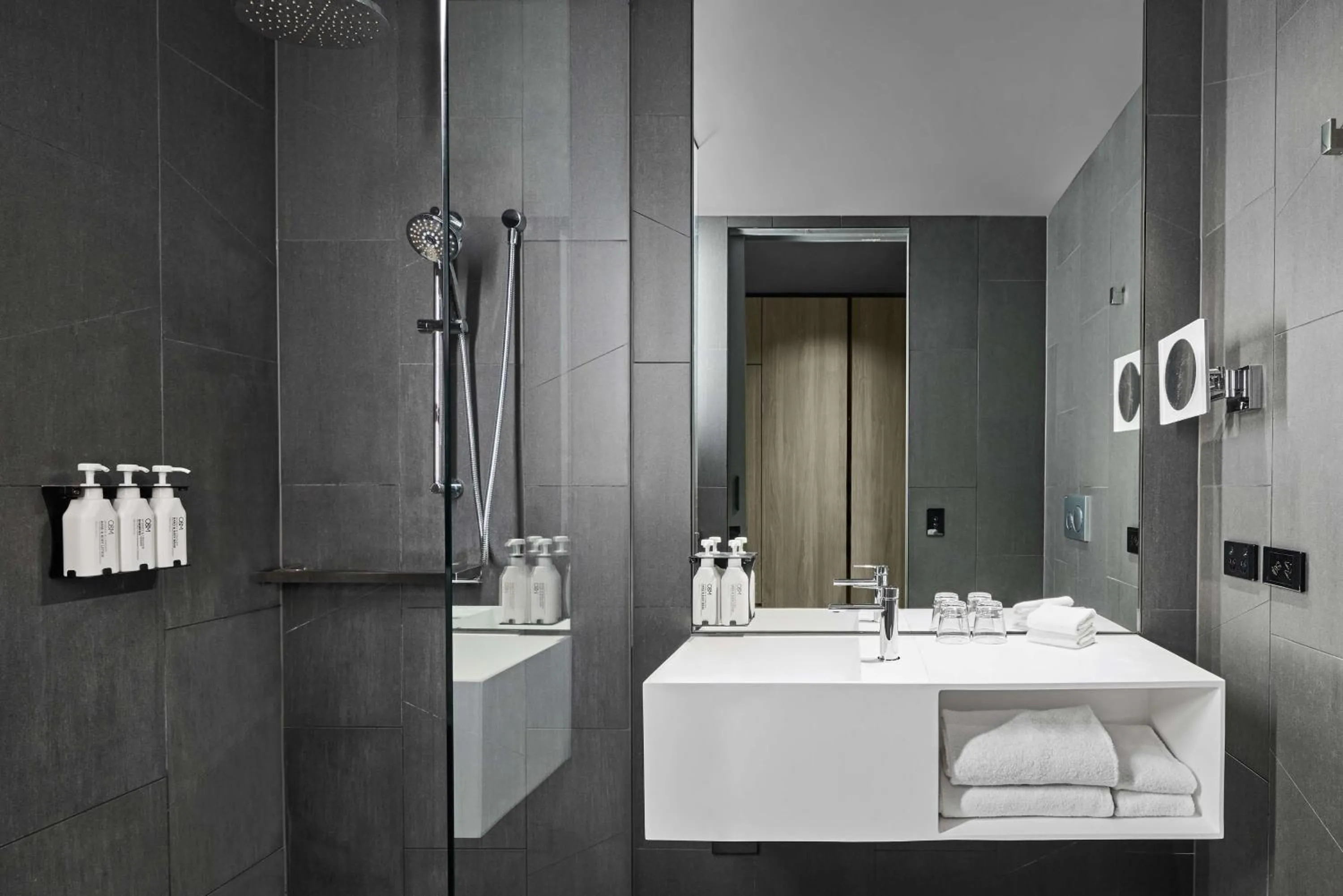 Bathroom in Four Points by Sheraton Melbourne Docklands