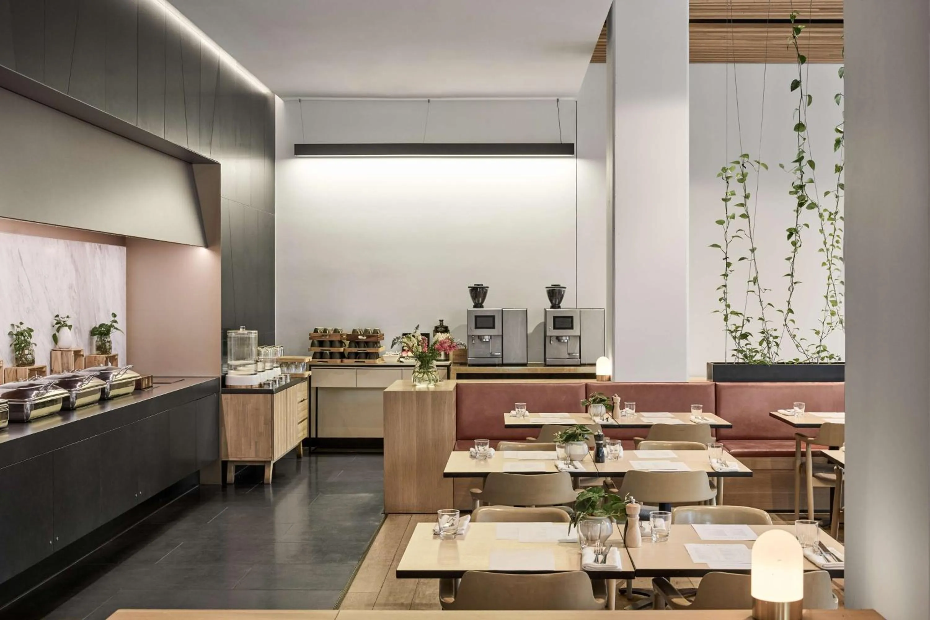 Restaurant/places to eat in Four Points by Sheraton Melbourne Docklands