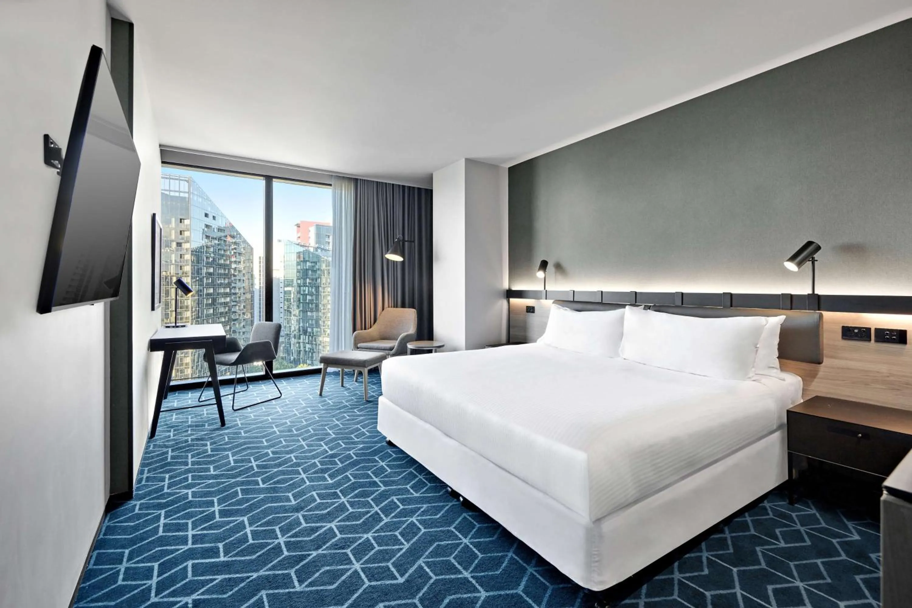 Bedroom, Bed in Four Points by Sheraton Melbourne Docklands
