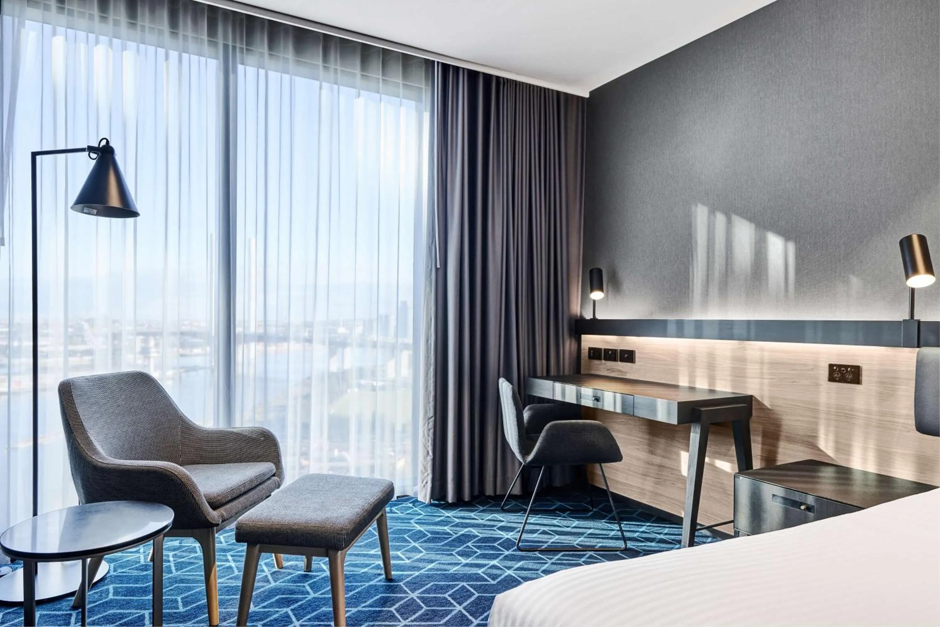 Bedroom, Bed in Four Points by Sheraton Melbourne Docklands