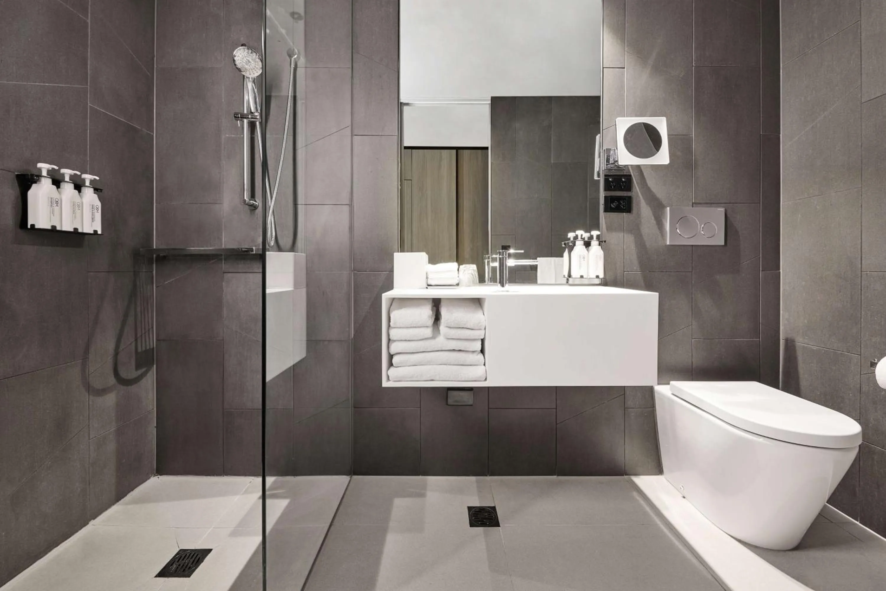 Bathroom in Four Points by Sheraton Melbourne Docklands