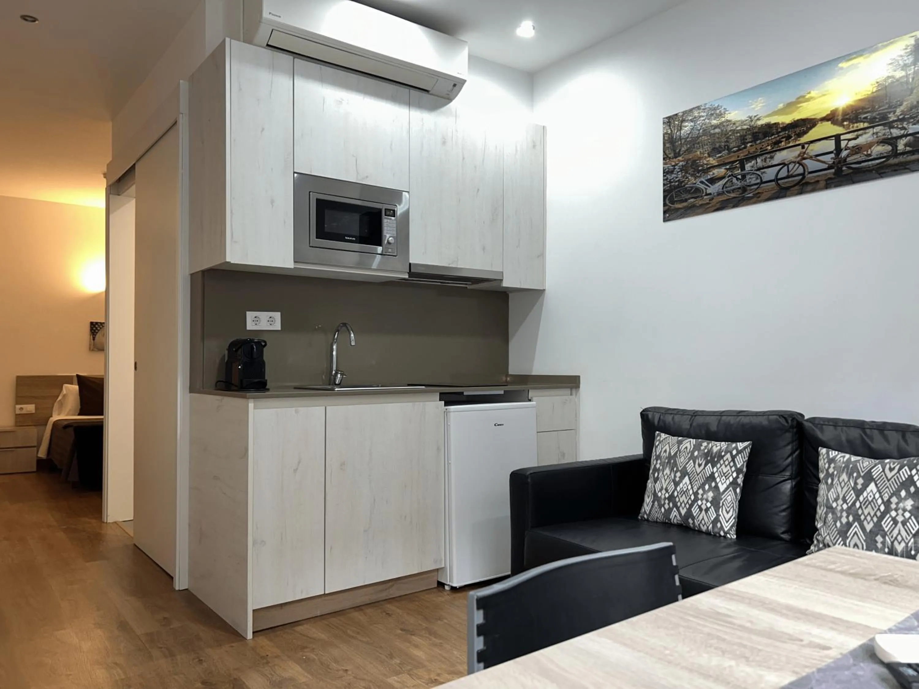 Kitchen or kitchenette in Apartahotel Baldiri